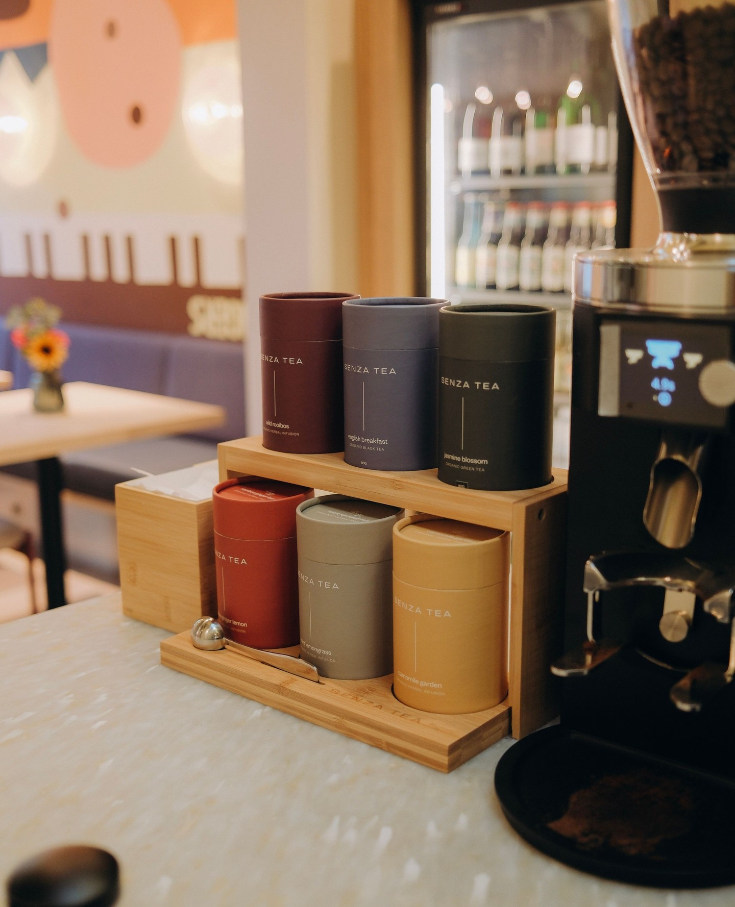Not a coffee person? Don't worry as we also serve amazing teas from @senzatea.
Stop by at Sticky Fingers Utrecht and get your fix – whether coffee or tea, we've got you covered. ✨️