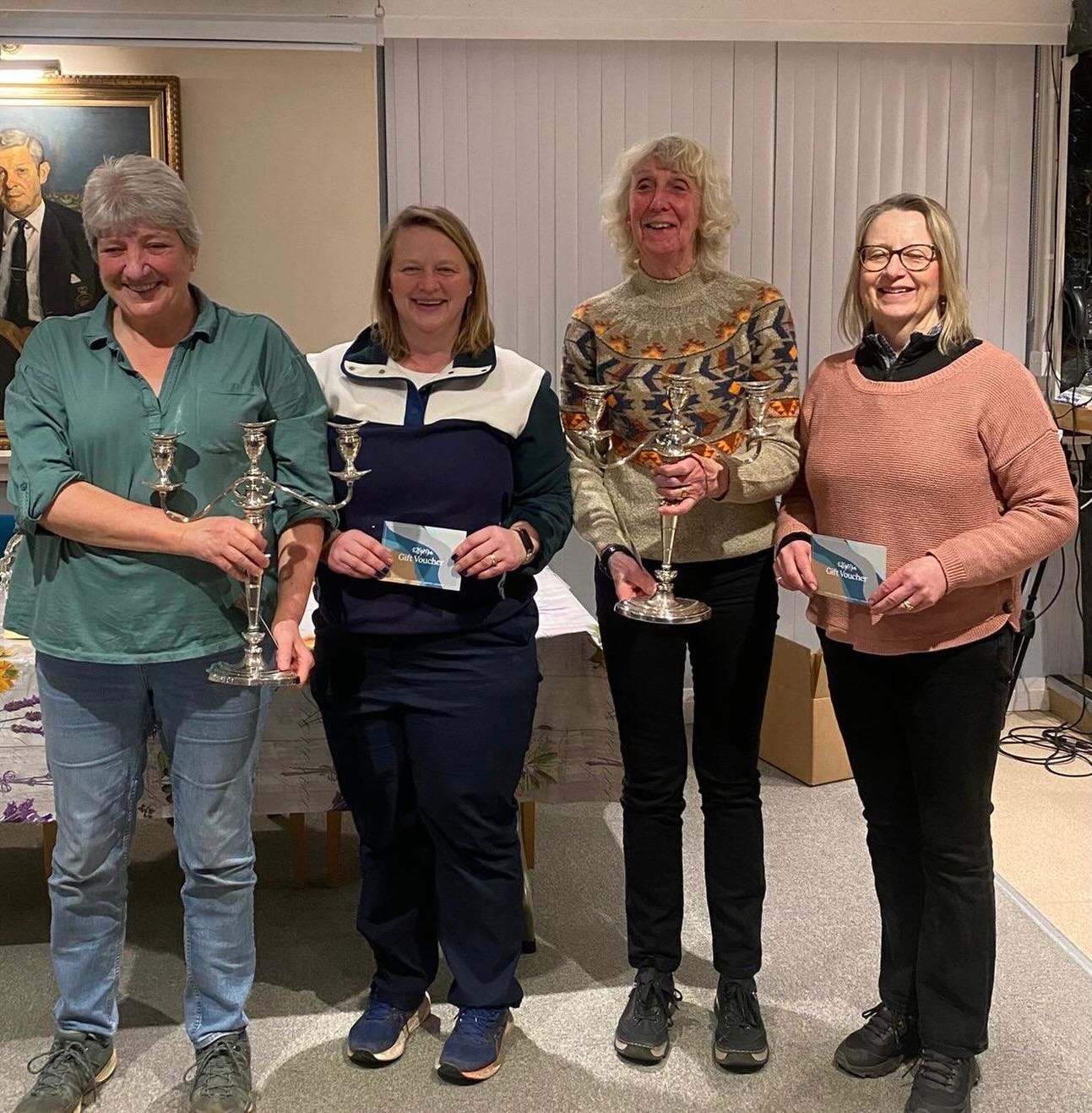🥌🥌🥌🥌
Ladies League Final.
The winning team of Jane Robbins, Nicola Neill, skip Judith Dixon and Lucy Tile had to overcome an early deficit against Marion Pate’s team but ultimately ran out convincing winners.