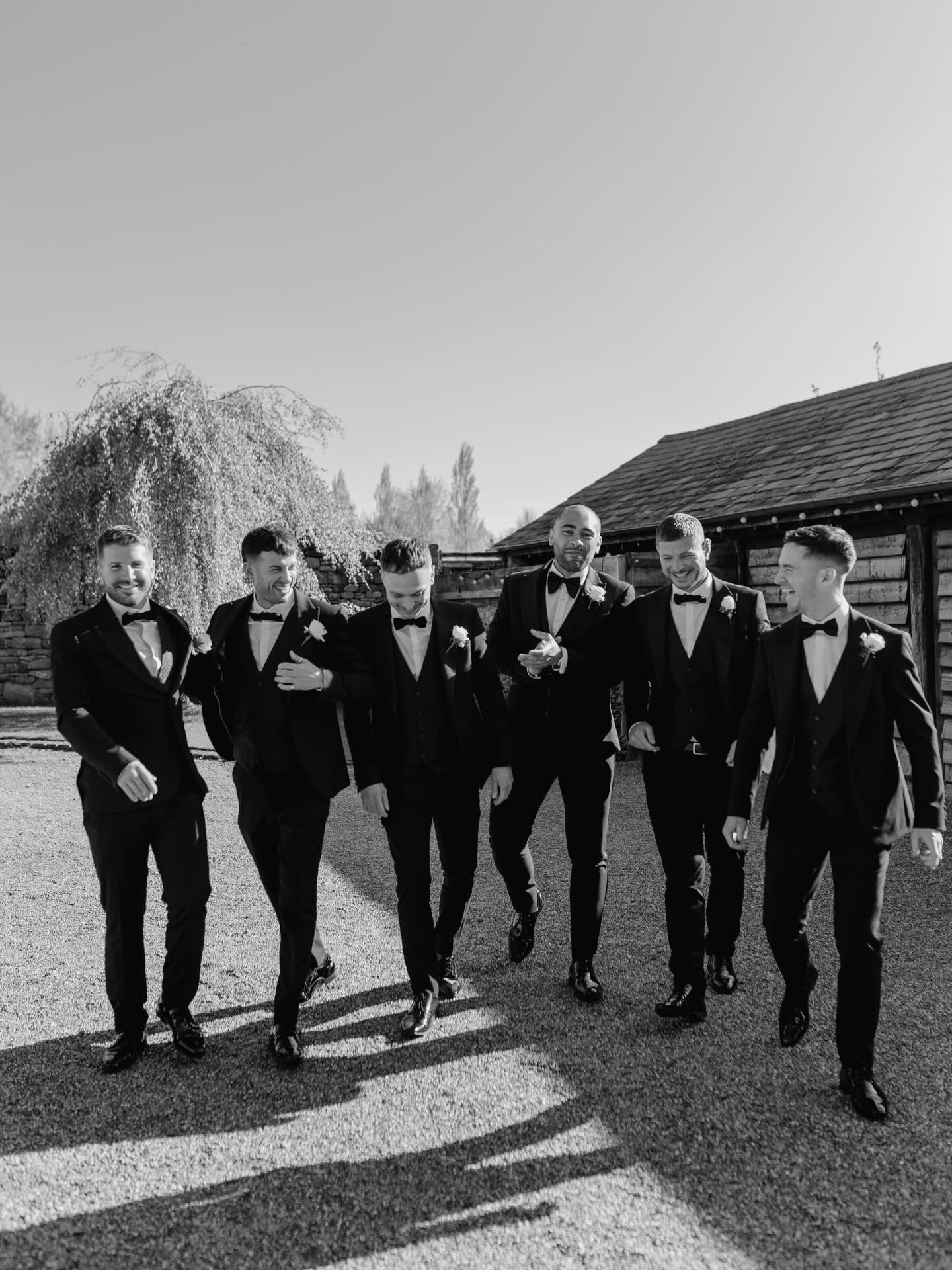 A moment for the black tie look for your groomsmen 🙌🏼
Enquire about your date for 2026/2027/2028 💌
Venue: @dodfordmanor
MUA: @sjg_makeupartist
Hair: @blush__salon_
Master of ceremonies: @thejcharm
Music: @normstunes @celebrationselectas
Decor: @princessoccasions @flowercomk
Catering: @jenkinsonscaterers
-
www.oliviaamyphotography.com
-
-
#yorkphotographer #yorkphotography #ukphotographer
