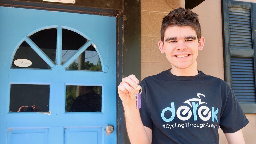 ITS OFFICIAL!
Behold! The new home of Bike Dr. Derek! Derek has been focusing on our move and getting adjusted to his new hometown, but we are so excited to finally share this exciting news with you!
BRING ON THE BIKES! 🚲