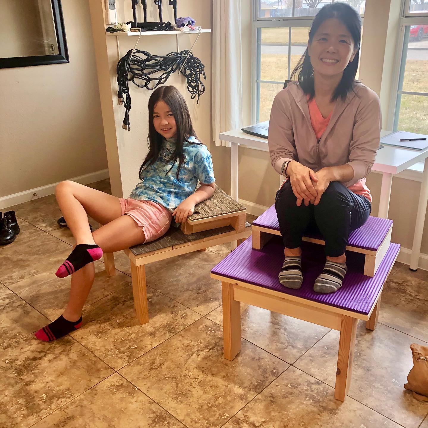 Sit the way you want to sit with UnChair!
Try the UnChair now! Link to interest form in bio.
#groundedliving #primal #naturalliving #zen #floorliving #ergonomics #yoga #austinentrepreneur #workfromhome #workfromanywhere