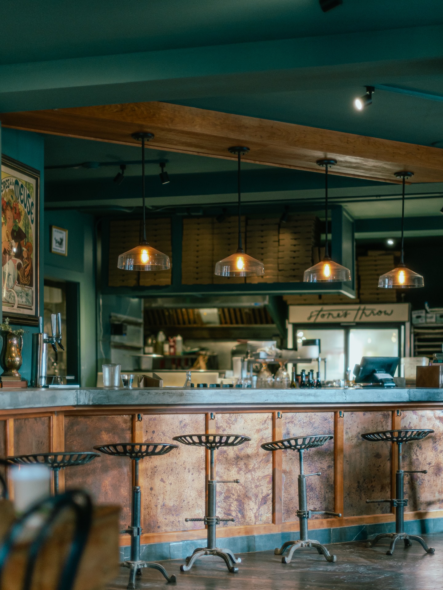 The funky stylings of Stone’s Throw in Richmond || Strolled in for a latte with my camera, left feeling caffeinated and inspired… the vibe is 👌