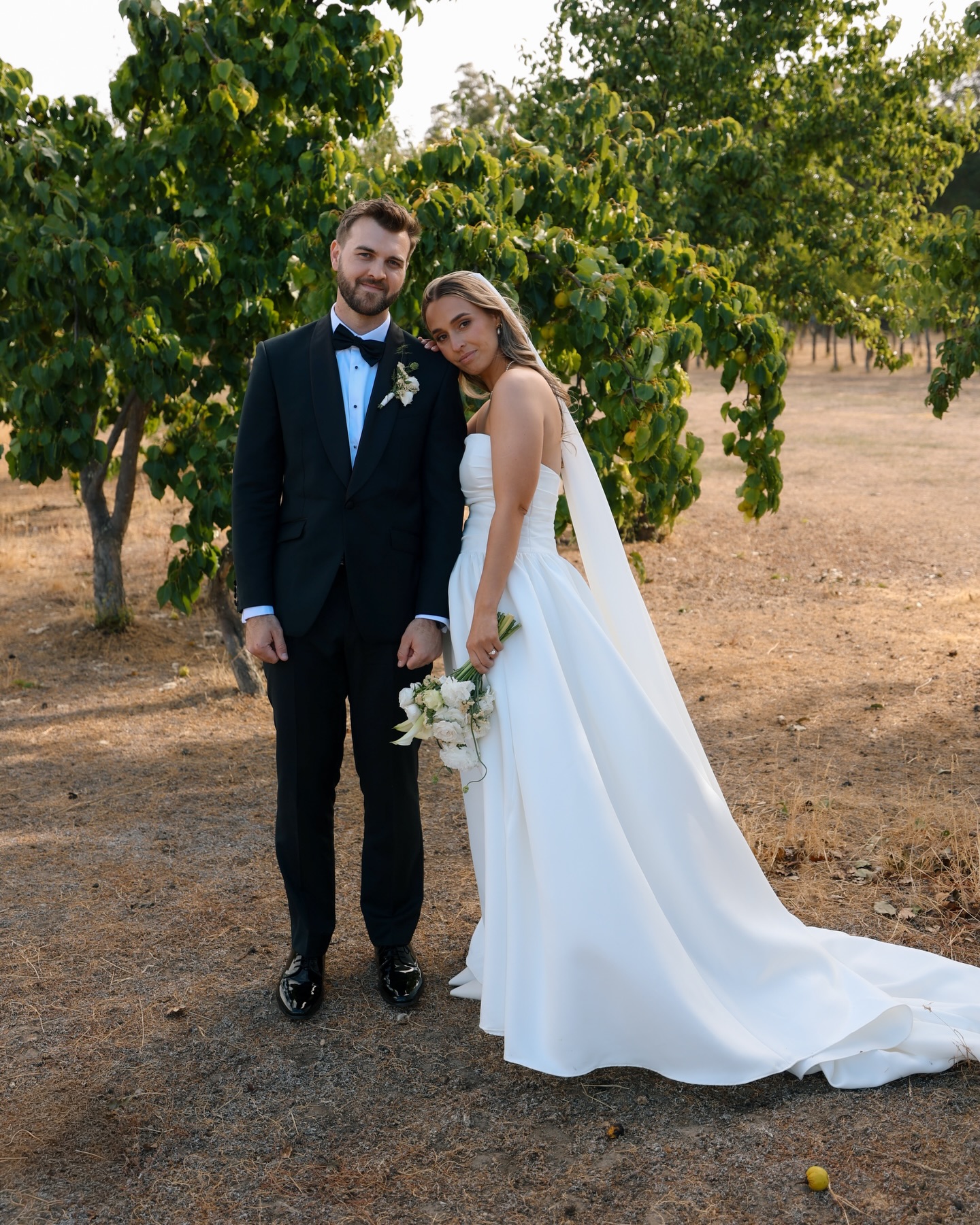 Conor & Angelica
A day that felt like it stood still in the best way.
Soft light, quiet moments, and a love that speaks for itself.
Venue @brookhamptonroadfarm
Celebrant @ceremonies.with.love
Coordinator @brideandblonde_co
Florist @deep_blooms
Catering @supper_road
Bar @barstaffhiresouthwest
Furniture @brf.weddings @hire_in_style_wa
Music @the_weddingdj
Hair and makeup @theprettyparlour
Content @velvet__sunday