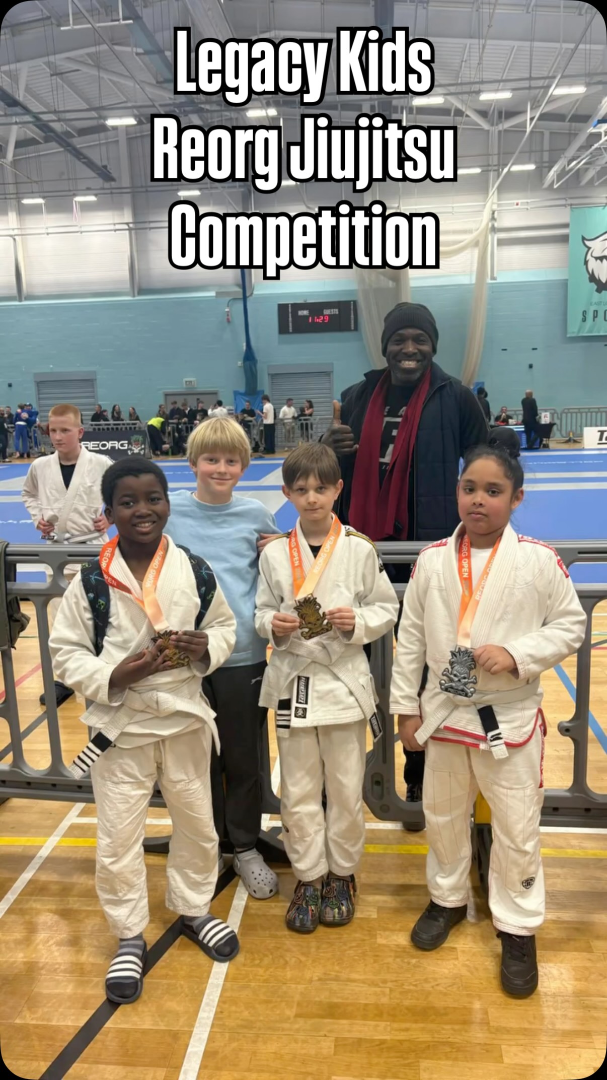 Our Jiujitsu Kids fought today at the Reorg Jiujitsu Competition @uelsportsdock . They gave it everything and all came away with something - Gold, Silver & Bronze; but all came away with valuable experience. Well done Young Warriors.
#hoxton #confidenceforkids #kids #jiujitsu #teamcfs