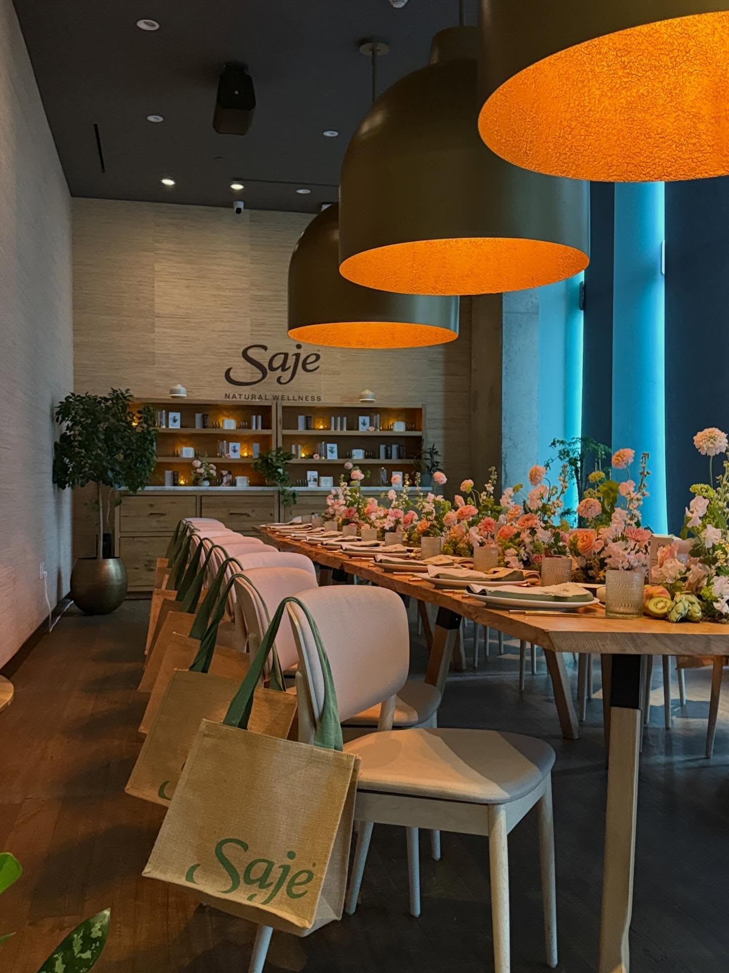 Last week for @sajewellness alongside @nulinkevents at the lovely @thecasamadera for an intimate woman’s day dinner celebrating the launch of their Pocket Pharmacy - Woman’s Edition!
