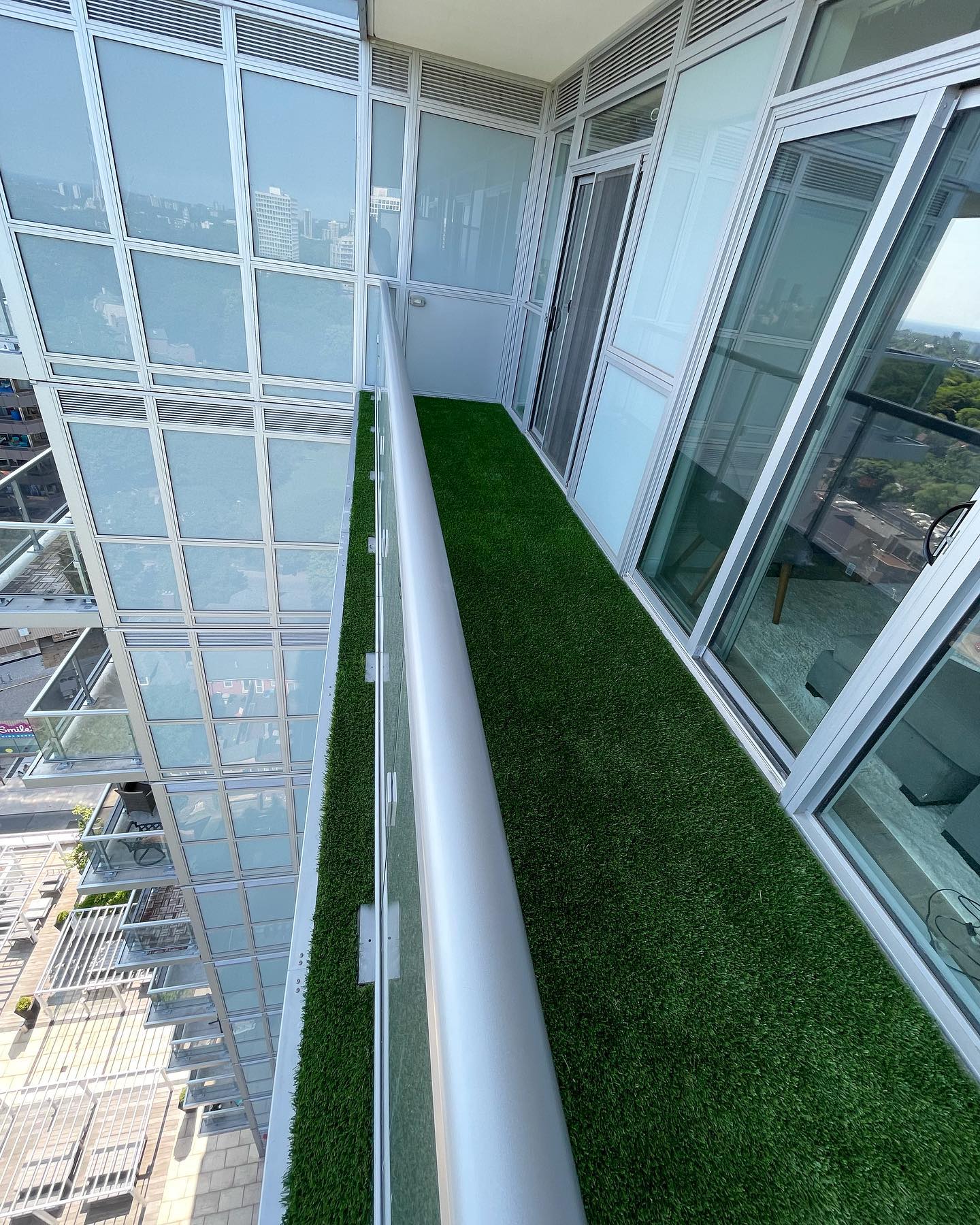 Want to make your condo balcony look more spacious, comfortable and clean? Contact us today 🌱