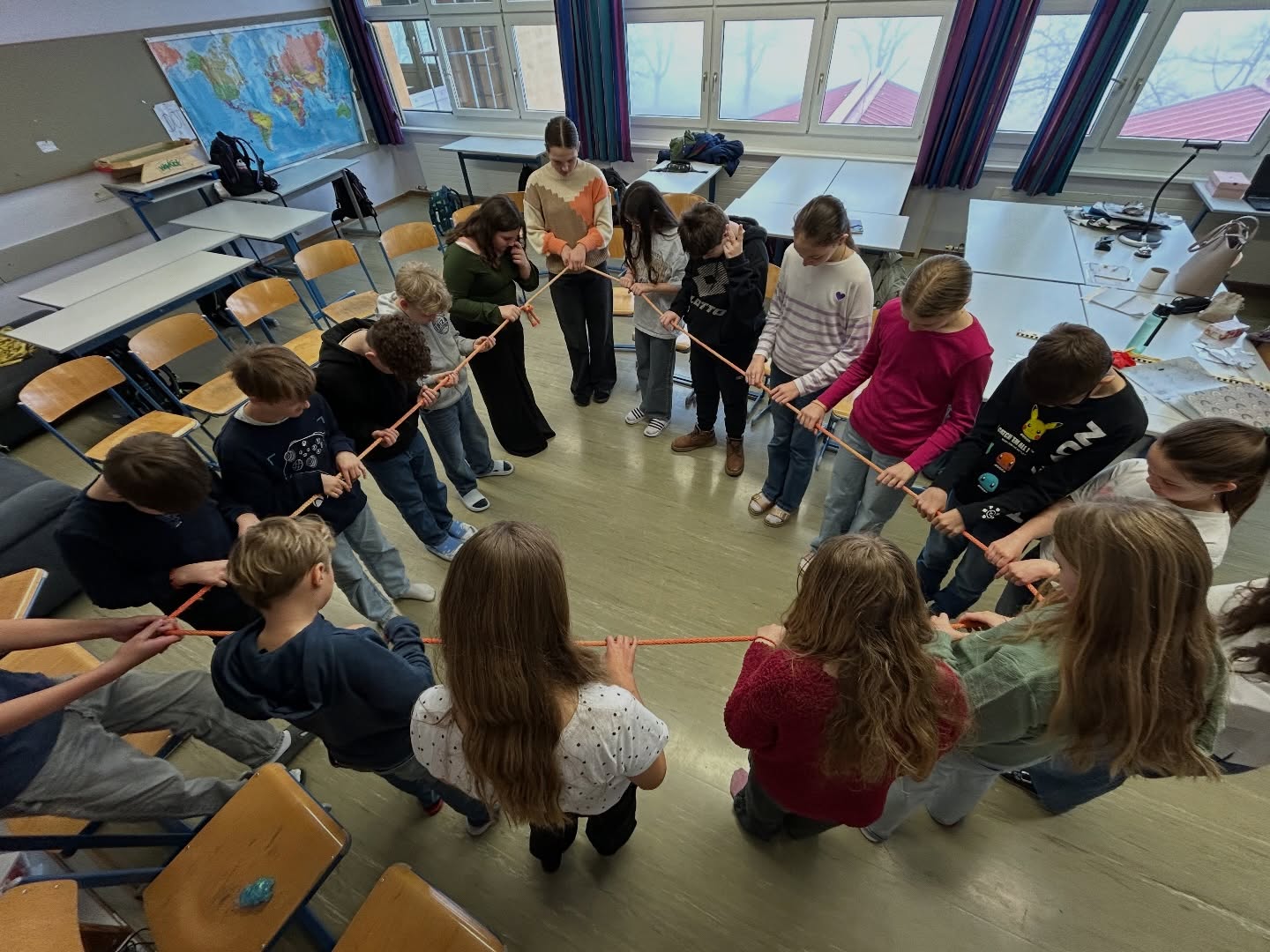 Was fällt dir an diesem Bild auf? Schreibs in die Kommentare, was man darauf rauslesen kann!