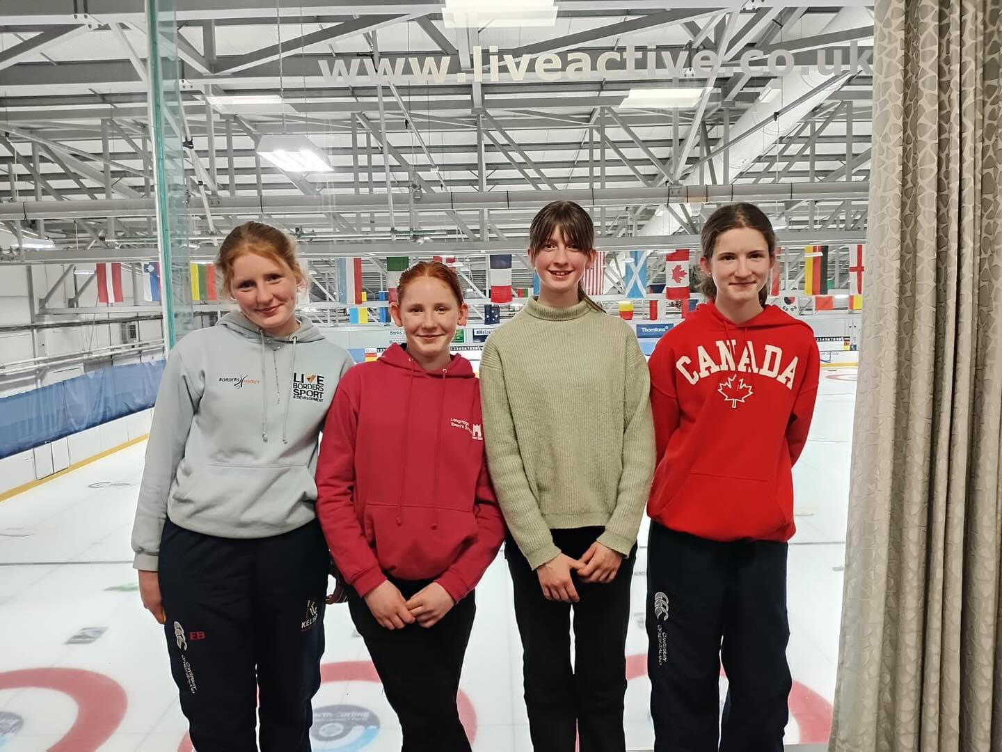 🥌🥌🥌🥌
Well done to,
Eleanor Bolton, Alice Bolton,
Lena Hallquist and Kyla Portoues.
Winning the hotshot again 😊 for the Borders under 15 rink at Perth on Saturday.