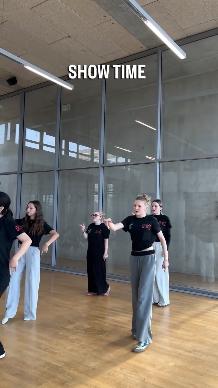 Impossible de choisir, ils étaient tous incroyables… à vous de décider ! 💃✨
#chant
#iflc
#jeunestalents
#fypageシ゚