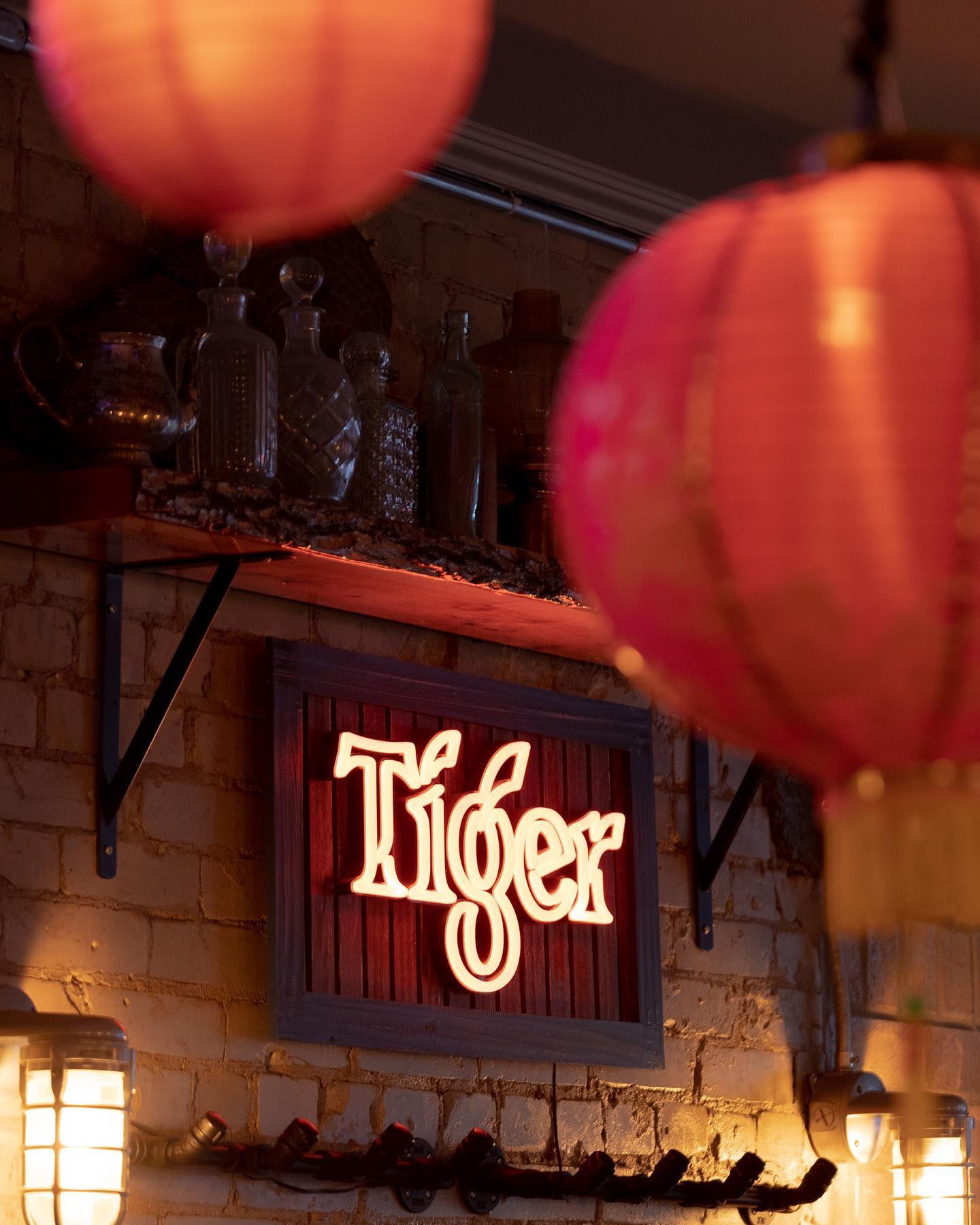 It’s time to reintroduce ourselves!
Opium Bar is a hidden gem in Little Portugal that delivers Asian fusion snacks and cocktails. Our venue is warm and cozy where customers can easily unwind, relax, and escape from a whole day of work. The snacks are mainly inspired by Japanese, Korean, and Northern Chinese street food, and the house signature cocktails are carefully and skillfully crafted by fusing modern and classic recipes with touches of Asian influence to create perfect synergy. If you want something off the menu, feel free to let our bartender know and they will confidently fix something up for you, whether it is a spirit forward drink or an escape to an tropical island.
It’s been so nice to serve all of our guests and regulars! We are excited to see you and some new friends soon!