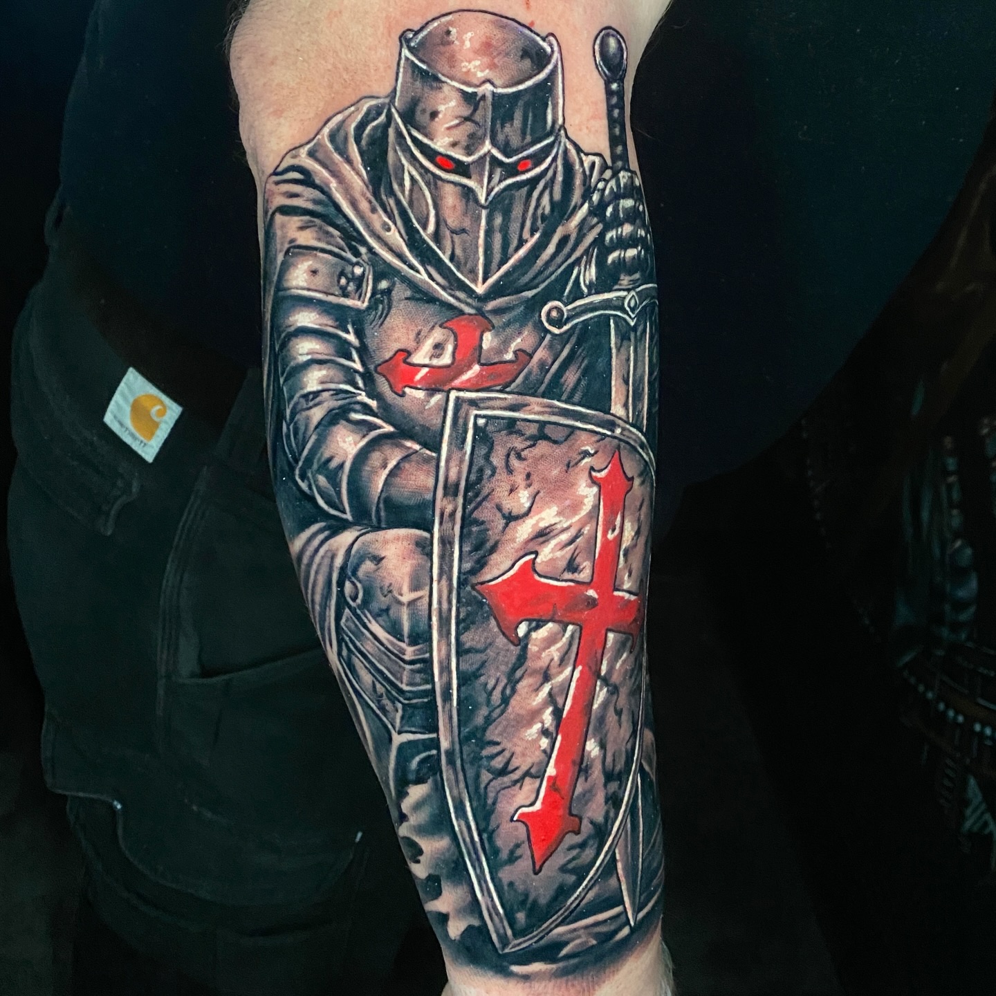 THE WARRIOR
.
Beaten, battered, resilient, standing strong and quiet through trial and hardship.
.
.
Follow @scottie.tattooer
And @fortunesfavourtattoo
.
.
#thewarrior #mentalhealthawareness #menshealth #warriortattoo #knights