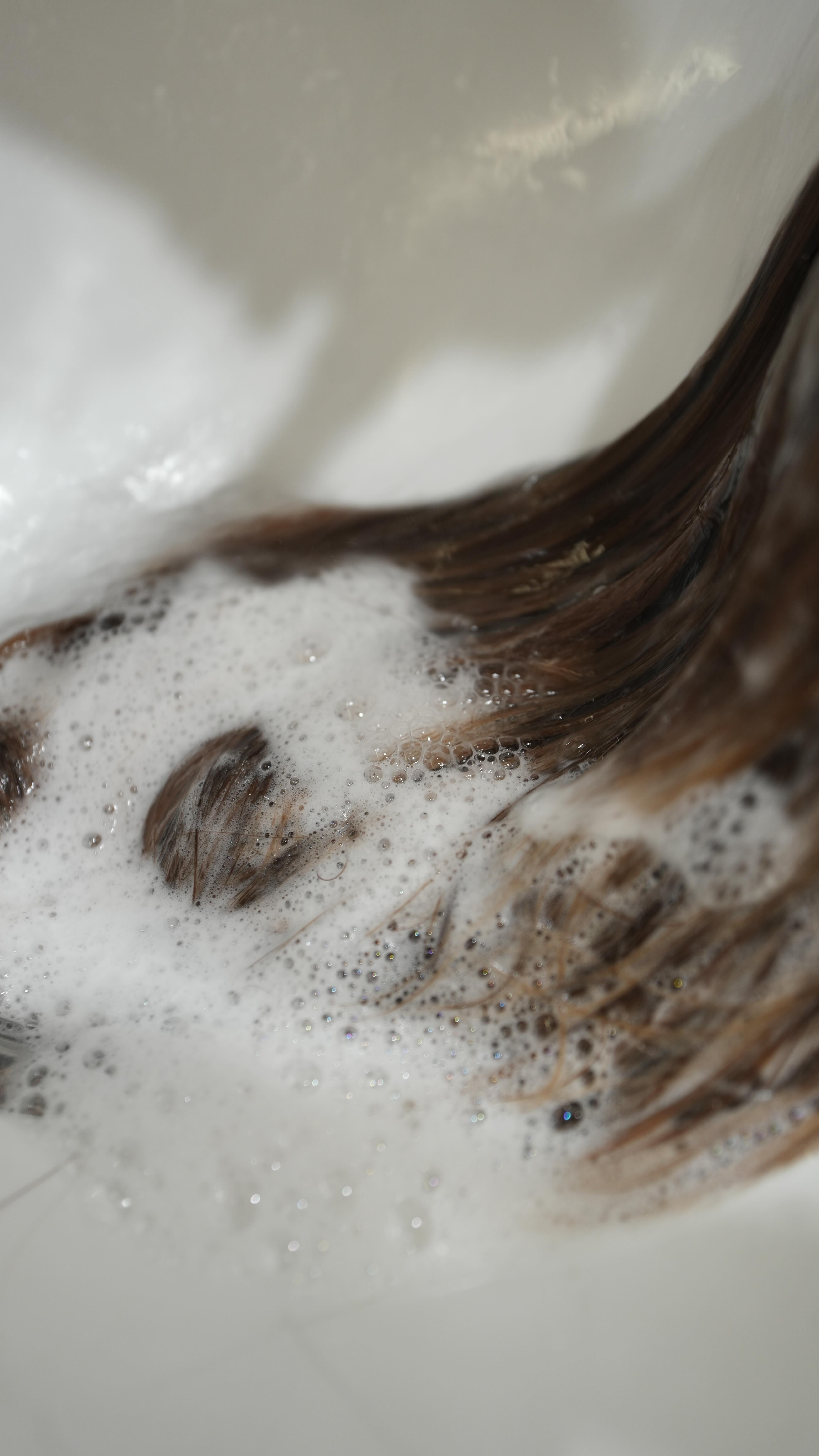 How often do you actually need a toner?
If your colour is starting to look dull, flat or slightly off tone, it’s usually time. A toner refresh helps rebalance your colour, boost shine and bring everything back to life between colour appointments.
It’s one of the easiest ways to keep your hair looking fresh without committing to a full colour service.
#perthhairdresser #tonerrefresh #haircolourmaintenance #perthhairsalon