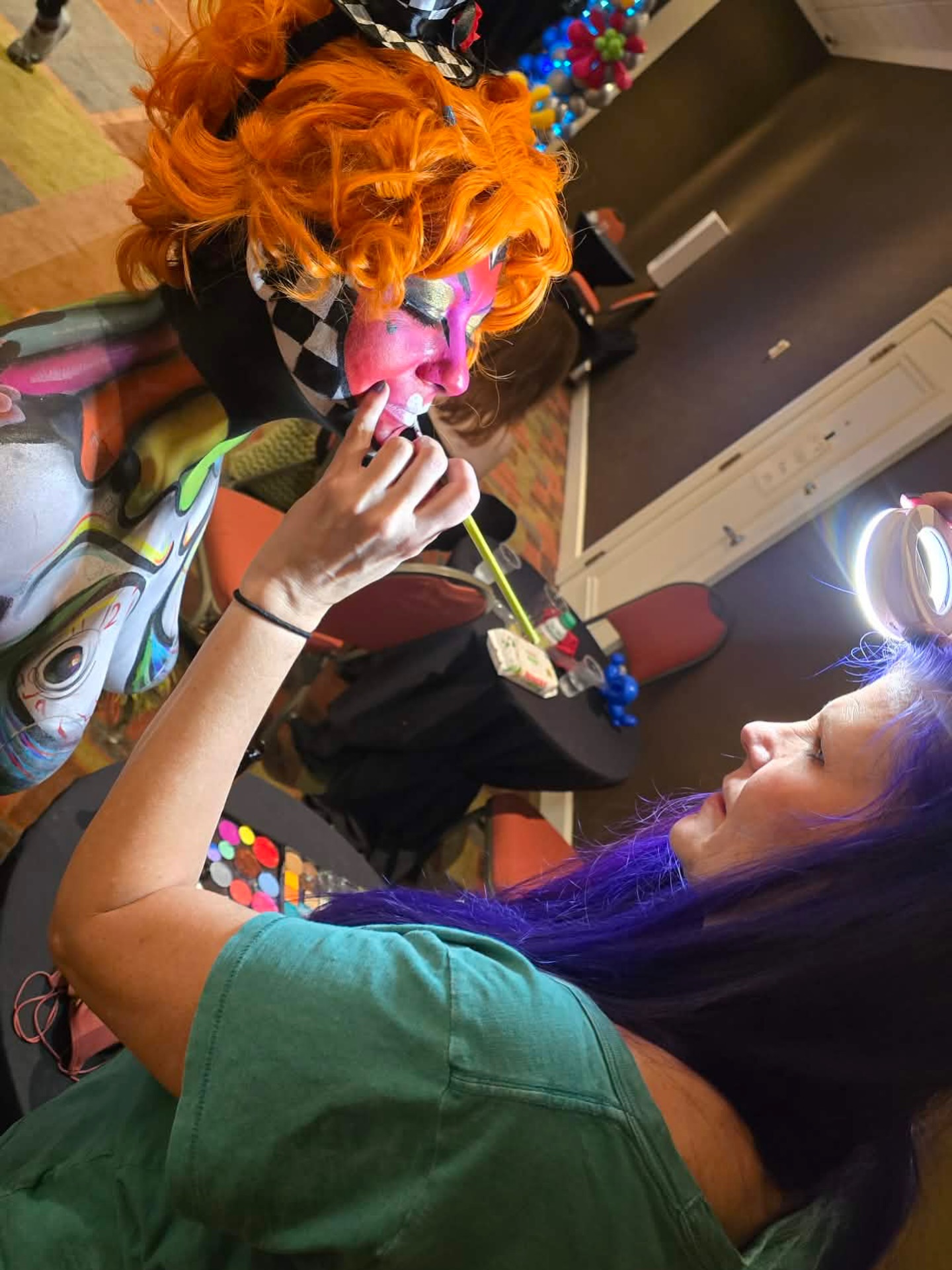 A little touch up before extra photos of this body paint at @maxconvention
Huge shout out to:
@mintercassandra for assisting - it couldn’t have happened without her!
Lilith Vonne - the most marvelous canvas and model!