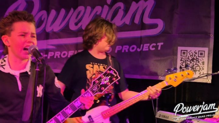 Super proud of the youngest bands featured in these 2 videos - they recently graduated from our foundational 'Powerjammers' sessions and this is them rockin our recent Sold Out event! They'll be onstage in front of a much bigger crowd after Easter. We think they're more than ready!!🔥
#nonprofitmusicclub #swlondonmusic ##rockschooluk #twickenhamschools #heathamhouse
