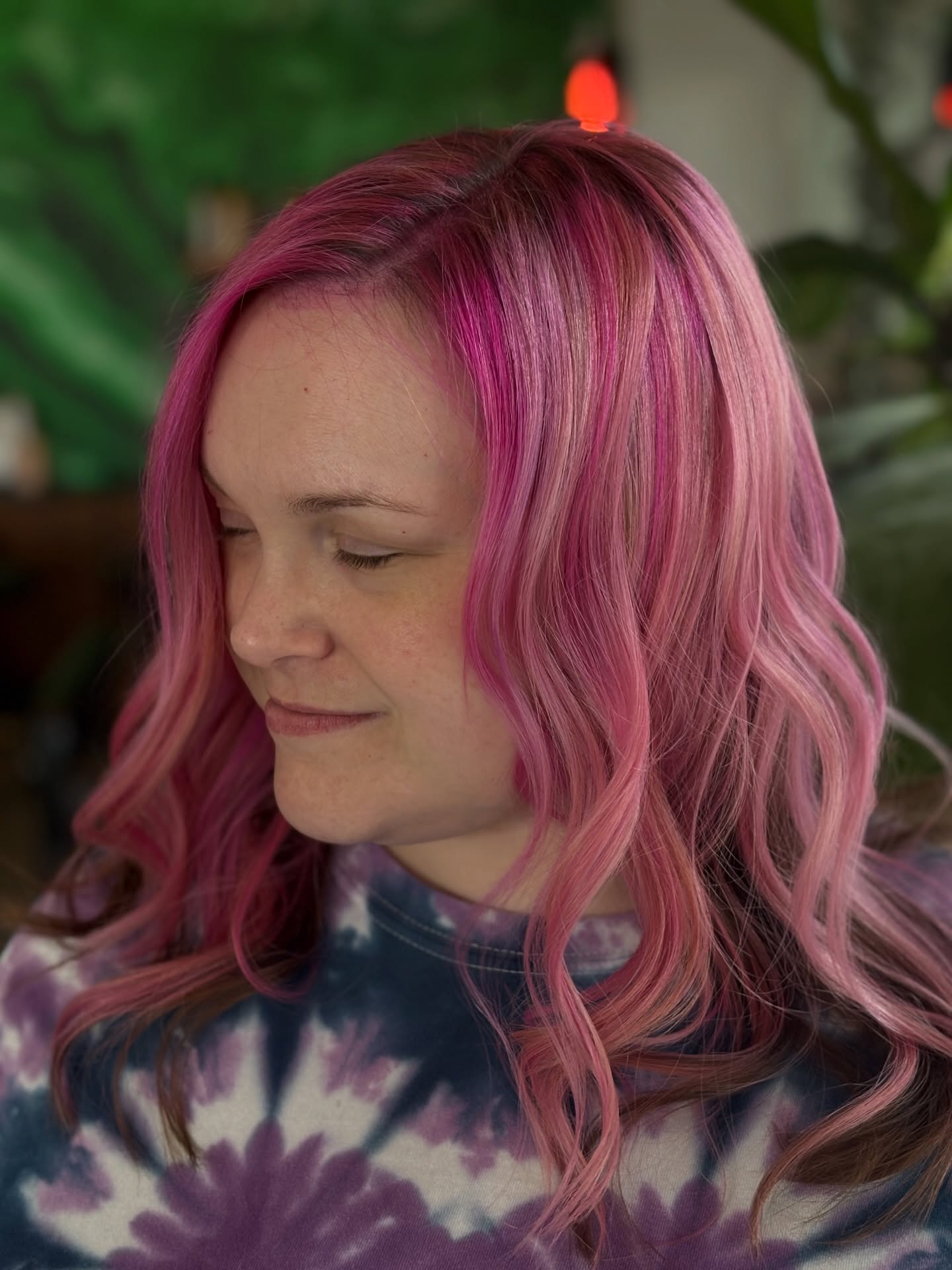 🌸✨ Today, we embarked on a delightful hair transformation! Starting with a gentle touch-up of the roots, we then artfully blended a beautiful array of pinks and violets, creating a vibrant yet soft palette. To ensure the longevity and vitality of these stunning hues, we finished the look with #melbon hair care products. With proper maintenance, these lovely colors will remain radiant for 6 to 8 weeks. Remember, a touch of elegance in your hair can brighten your entire demeanor! 💕
#ames #iowa #pinkhair #iowahairstylist
@scott.sjb_