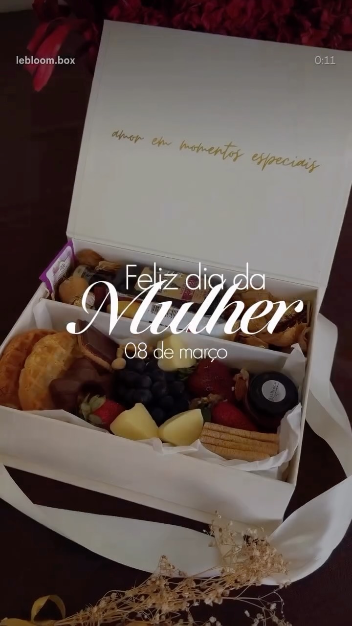 Hoje celebramos a força, a delicadeza e a beleza de ser mulher. 🌷✨
Ser mulher é florescer todos os dias, espalhando amor, coragem e inspiração por onde passa.
Que nunca faltem sonhos, conquistas e momentos especiais para celebrar quem você é.
Feliz Dia das Mulheres! 💖
🌸 Le Bloom – presentes que transformam momentos em memórias.
#DiaDasMulheres #FelizDiaDasMulheres #MulheresIncriveis #Mulher #ForçaFeminina MulheresQueInspiram LeBloom PresenteEspecial Florescer Tatui
