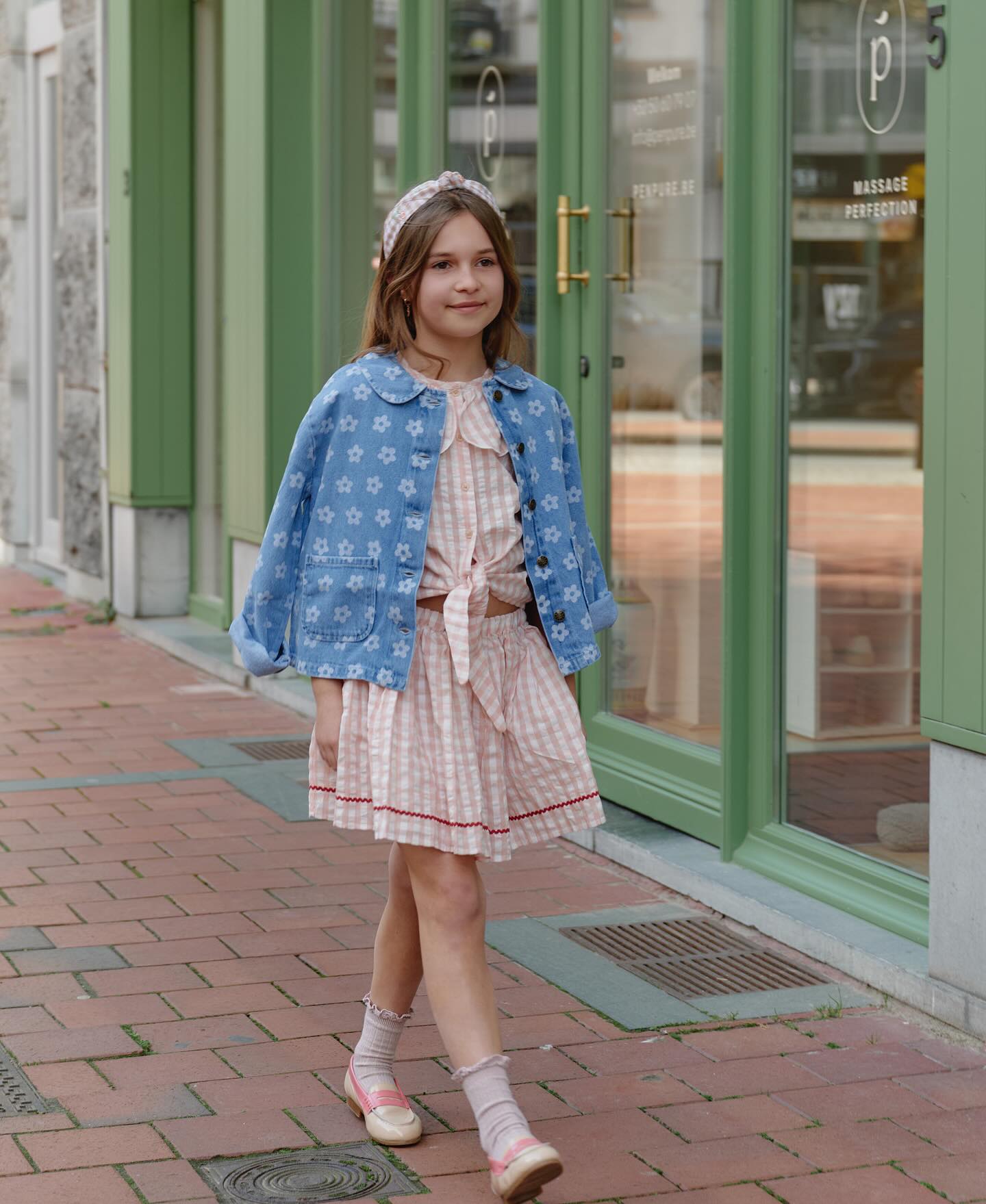 A beautiful new week is here and sunny days are calling ☀️🌼
Let’s dress your minis in the sweetest styles of the season.
See you at LovebyJackie! #kidsfashion #kidsstyle #kidsstore #kidsmodel #kidsofig 🌿✨🌸✨🌿
