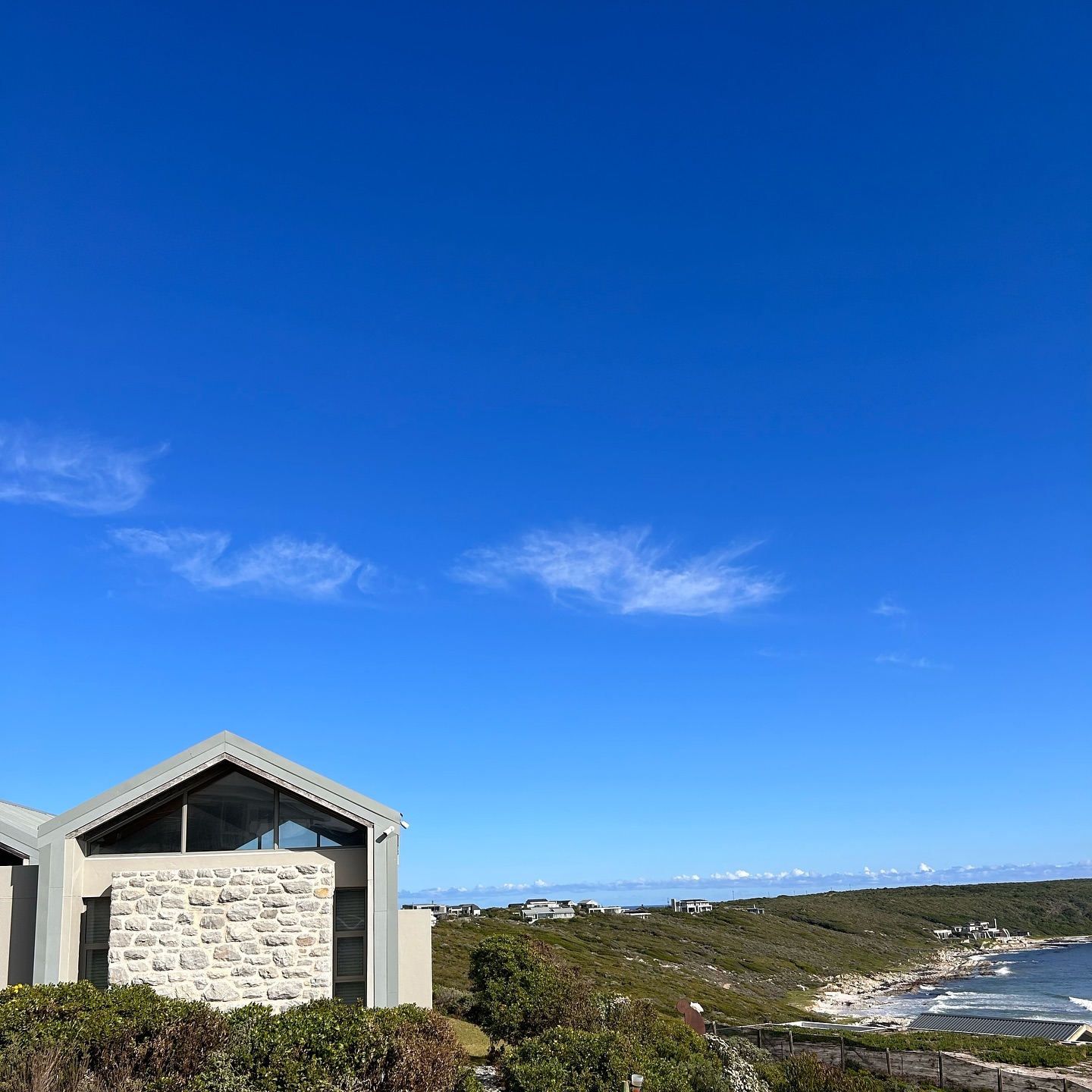 Time Stands Still 🎶
.
.
.
.
.
.
.
#southafrica #capetown #travel #explore #discovernessara #africa #potd #nature