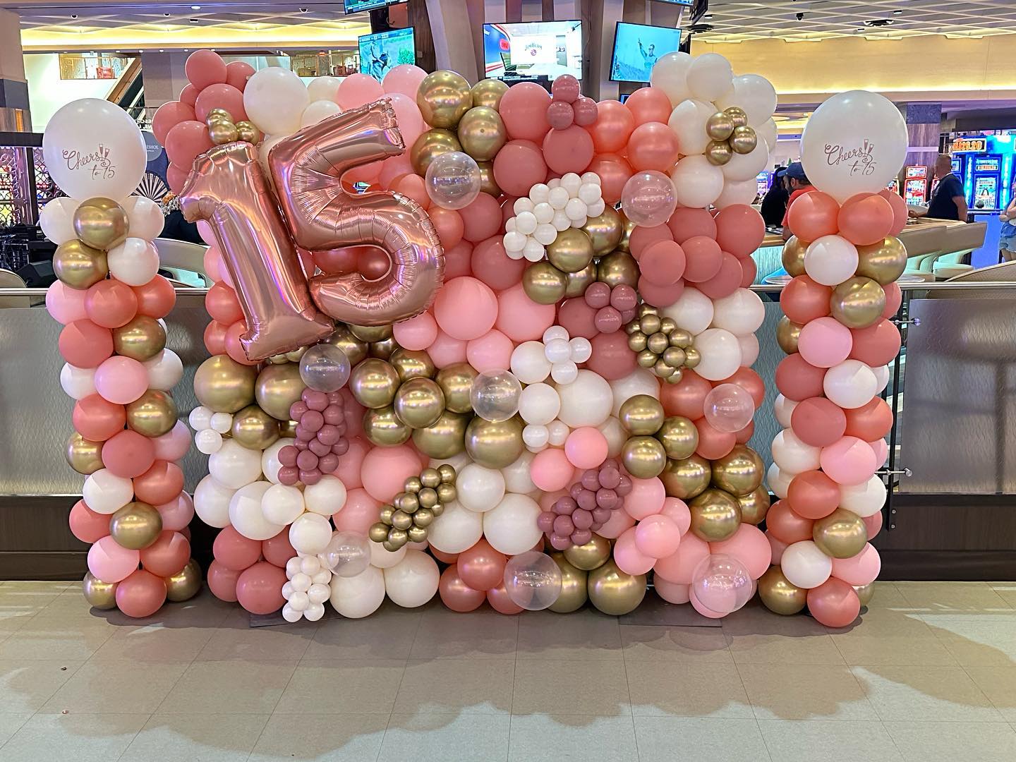 🥂 Cheers to 15 years! @horseshoeindy asked me to help their 15 year celebration POP! So I made them a big balloon wall and 8 balloon columns to jazz up their property! Color Chart reference: Rose gold, pink, lace, rosewood #balloons #balloongarland #balloondecor #balloonwall #shelbyvilleindiana #indianaballoons #indianaballoonartist #indianaballoondecor #indianaballoonstylist