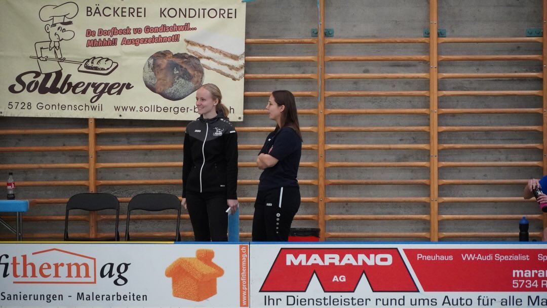 Unsere U17 absolvierte am Wochenende ihre letzte Runde und beendet die Saison mit 20 Punkten auf dem 6. Platz 💙🤍🦁
#floorballzurichlioness #juniorinnen #swissunihockey #lioness #floorball