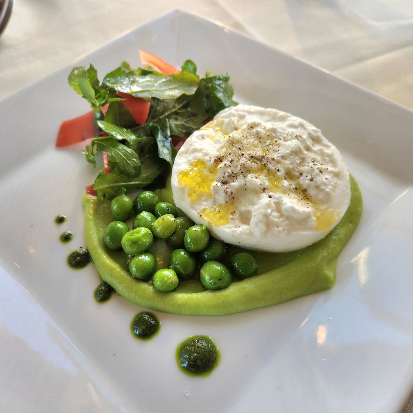 ✨️New menu addition!✨️
Burrata with English peas, pickled carrots, mint and arugula. A perfect starter in this warm weather!
Open Wednesday through Saturday 5 ~ 8:30
#aptosdining #farmtotable #supportlocalbusinesses