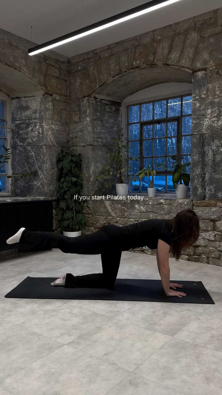 This is your sign to go to Pilates ✨
#pilates #matpilates #reformerpilates #pilatesreformer #pilatesmat