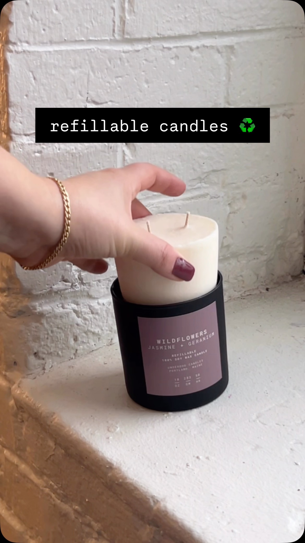 POV you’re tired of throwing away candle jars ♻️
Refillable, handmade, small batch, maine made, 100% soy wax candles