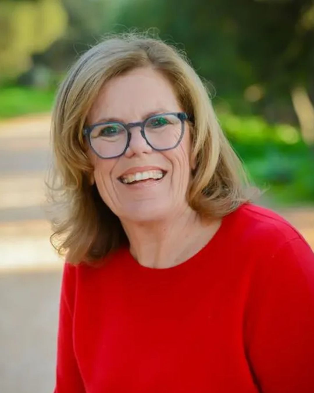 Congratulations to Lynn Potter, recipient of the South Bay Literacy Council President’s Award.
When it comes to volunteering, Lynn has done it all. Since joining the Council in 2015, she has served as a tutor, board member, president, and secretary — and even our unofficial chief decorator. She is always ready to help with the many activities that keep our all-volunteer literacy organization running.
Lynn was instrumental in bringing our new cookbook, “A Feast of Words from Around the World,” to life, and she also contributed her “Easy Peasy Cheesy Dip” recipe.
Volunteers like Lynn are the heart of South Bay Literacy Council.
#SouthBayLiteracy
#AdultLiteracy
#VolunteerLeadership
#SouthBayLA
#TorranceCA