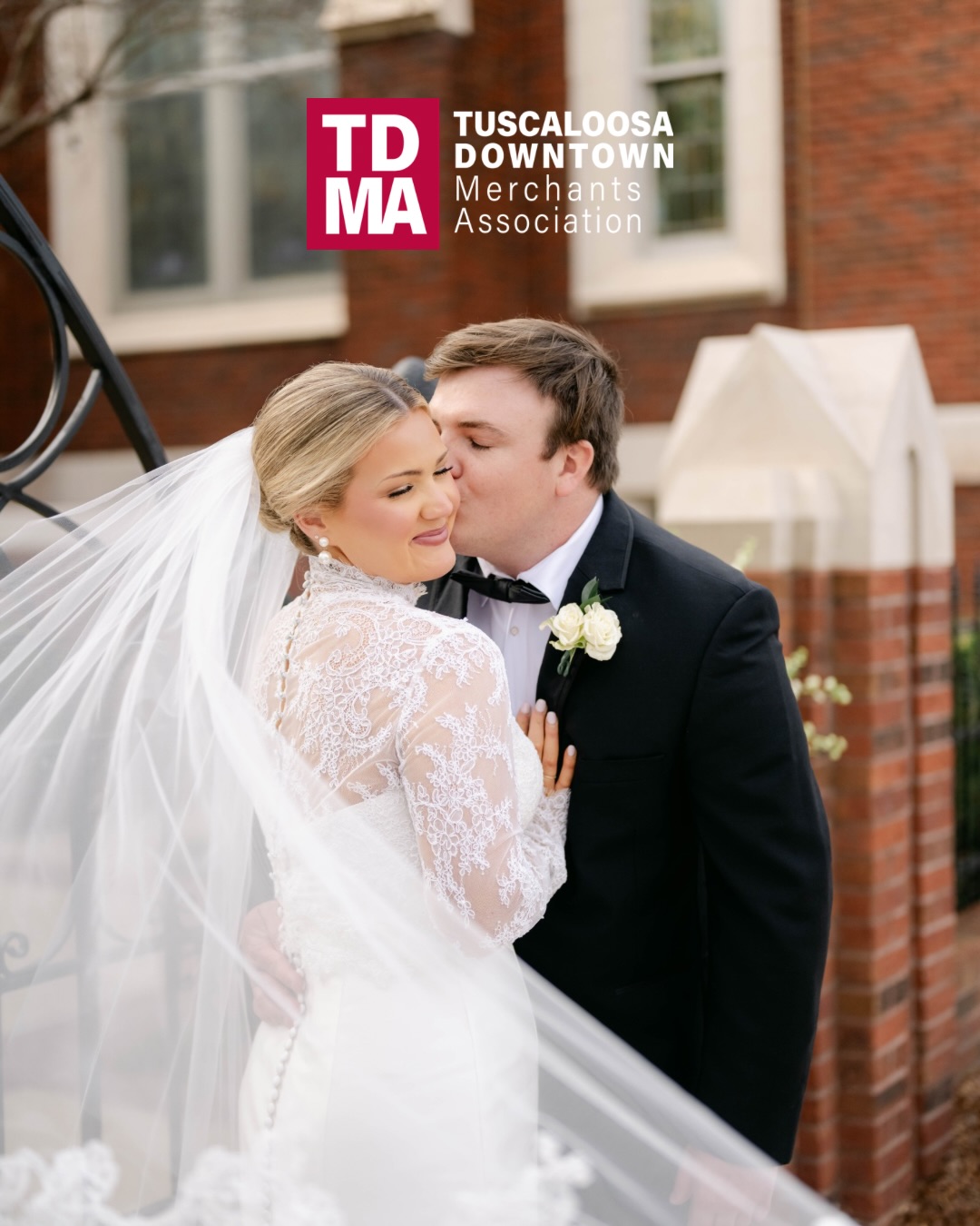 💍Merchant Monday💍
This Merchant Monday we are highlighting @ladyinlacebridal - Founded in 1987 and located right on University Blvd, Lady in Lace Bridal has been helping bride’s find their dream dresses for over 39 years!
👰♀️This spring break (3/17-3/21) they are offering a special for teachers! 15% OFF Bridal gowns over $3,000+ and FREE veil with purchase (selections and exclusions apply)
Looking for your dream dress? Head to Lady in Lace!
💒 @ladyinlacebridal
📍2113 B University Blvd