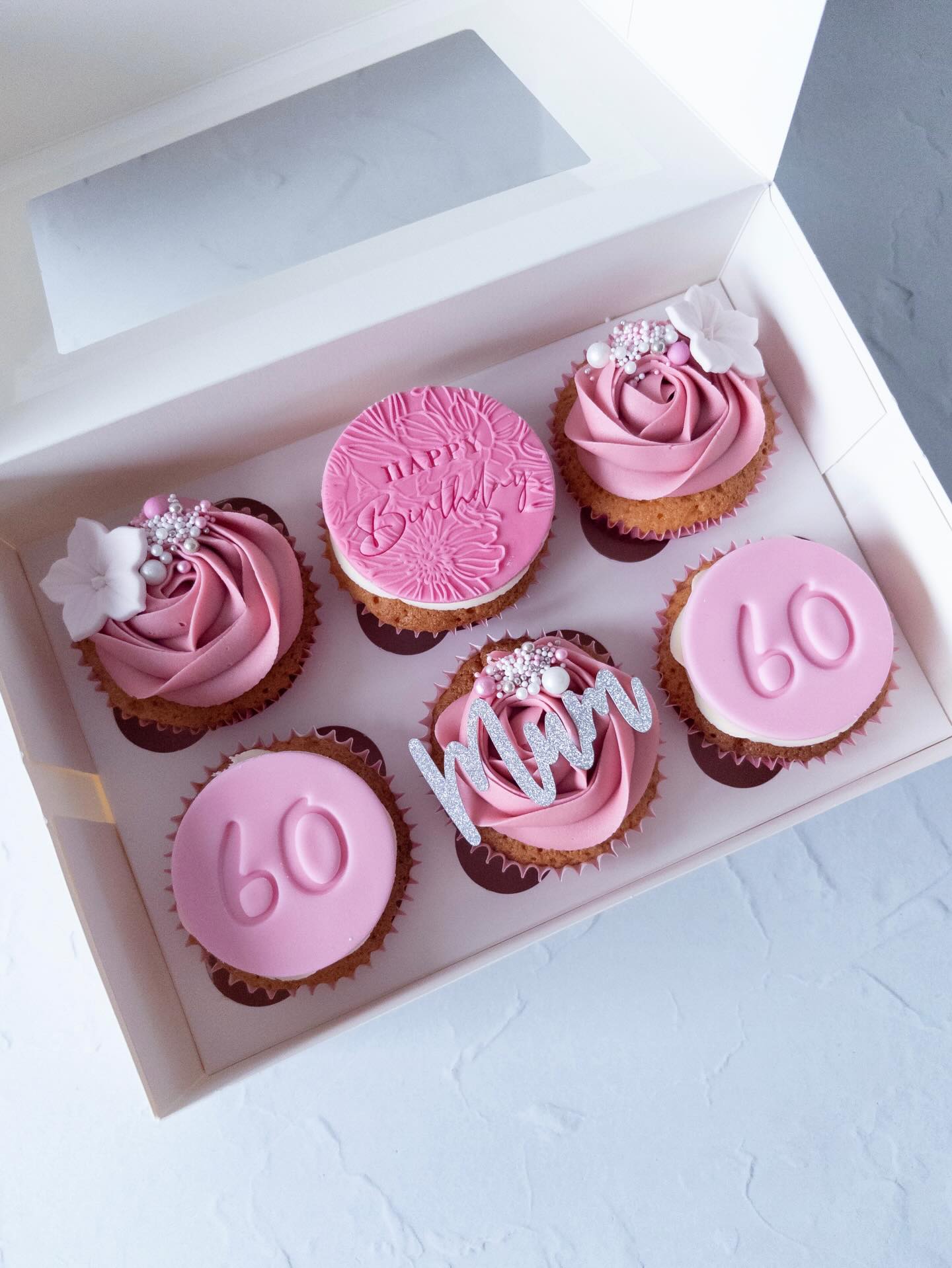 Happy Mother’s Day to all! These were for a birthday but it’s the only ‘mum’ related picture we have! 🩷🥰
#mothersdaycupcakes #60thbirthdaycupcakes #pinkcupcakes #cupcakesharrogate #cakesharrogate