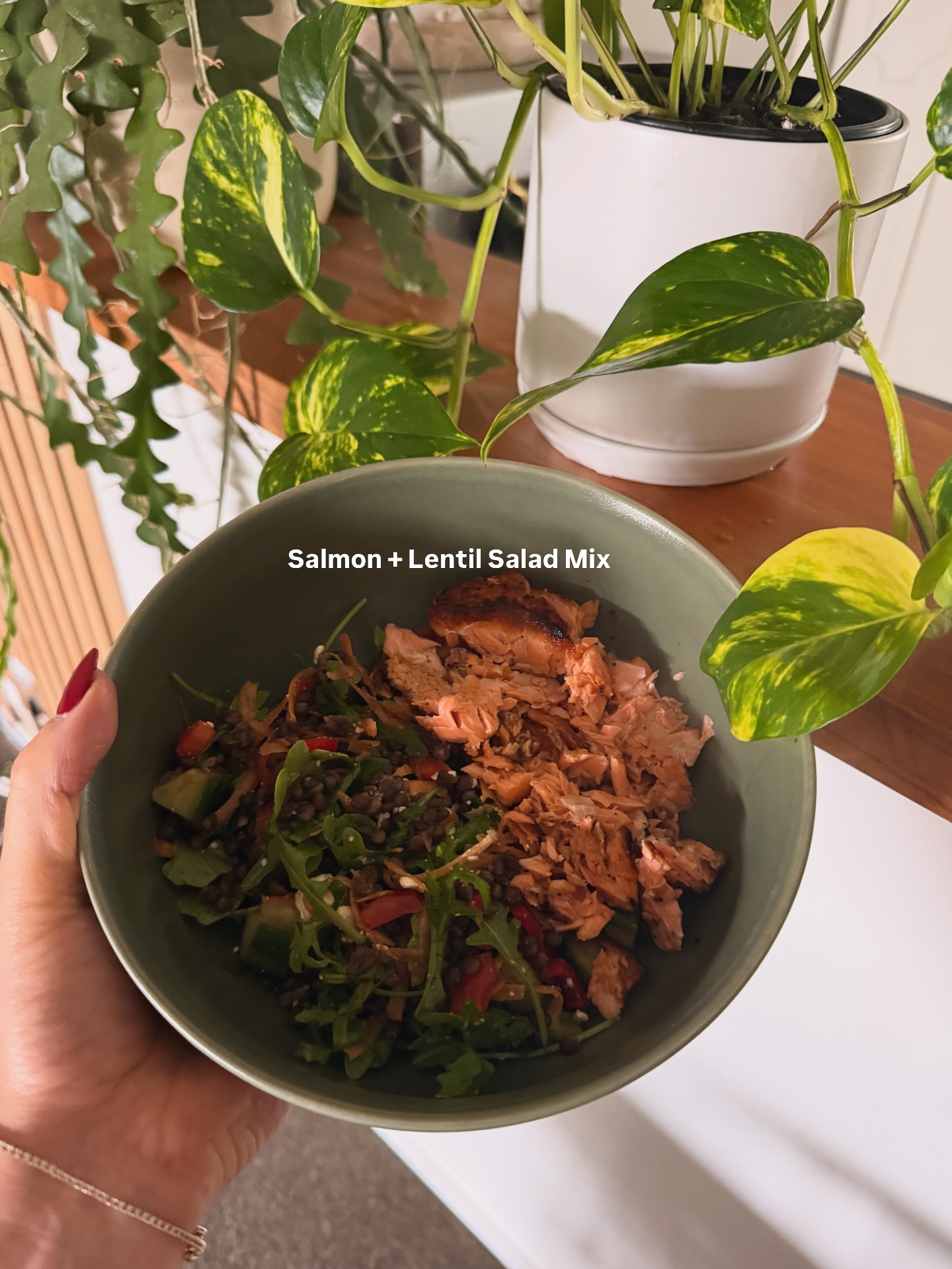 These have been my go to nourish bowls this month ! I’m obsessed with just chucking a bowl of yummy nourishing ingredients together for most of my meals , it’s an easy thing to meal prep for and it’s also an excellent way to get in more micronutrients (vitamins & minerals) #nutrition #healthyliving #healthyeating #womenswellness