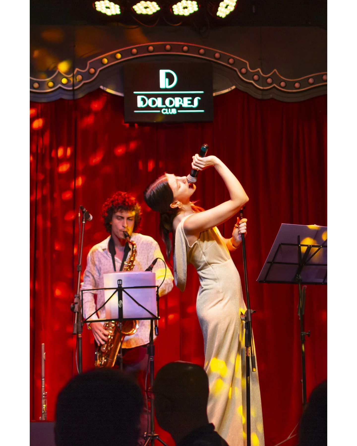 We call it Jazz no @doloresclub / @rioscenarium com @isadoracecatto
Quarta, 19/02
Fotos: @marianapegas