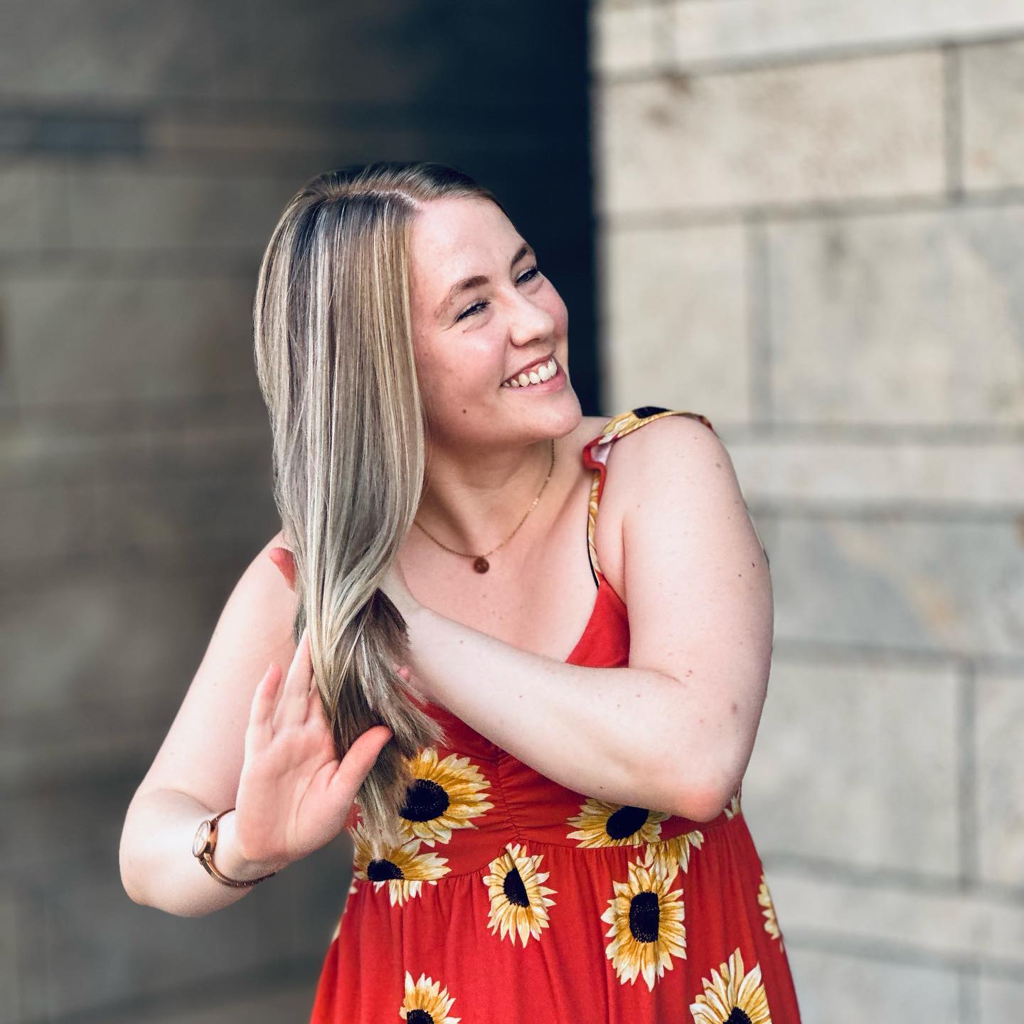 The place to be.
#wirschneidendortmund
#ctmstr #cutmasterdortmund #friseurdortmund #glynt #hair #haircolor #hairdresser #beauty #wow #dortmund #phönixsee #frisuren #hairstylist #frisur #style #happy #love #fashion #frisurentrends #haircut #frisurenideen #schön #haare