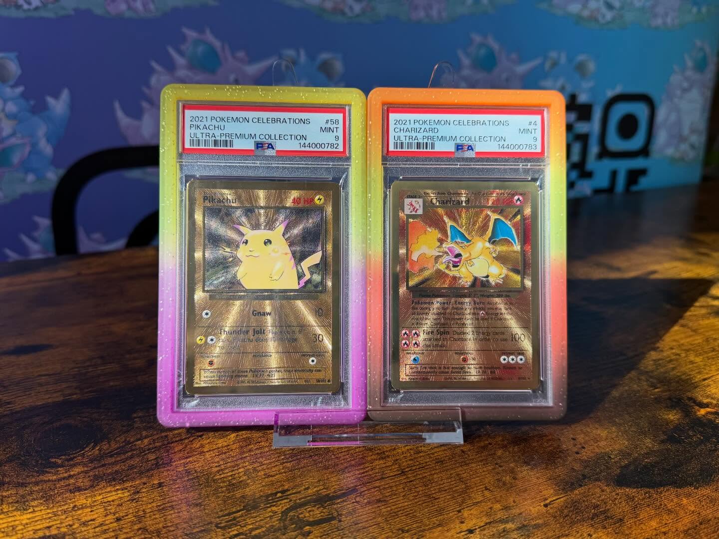 Gold on gold ✨
Celebrations Pikachu ⚡ + Charizard 🔥 in PSA 9 looking absolutely unreal in these @dragonscalesupplies slab guards!
The shine. The color. The nostalgia.
This is what collecting is all about.
Which one are you picking — ⚡ or 🔥?
#PokemonCards #PSA #PokemonSlabs #Charizard #Pikachu