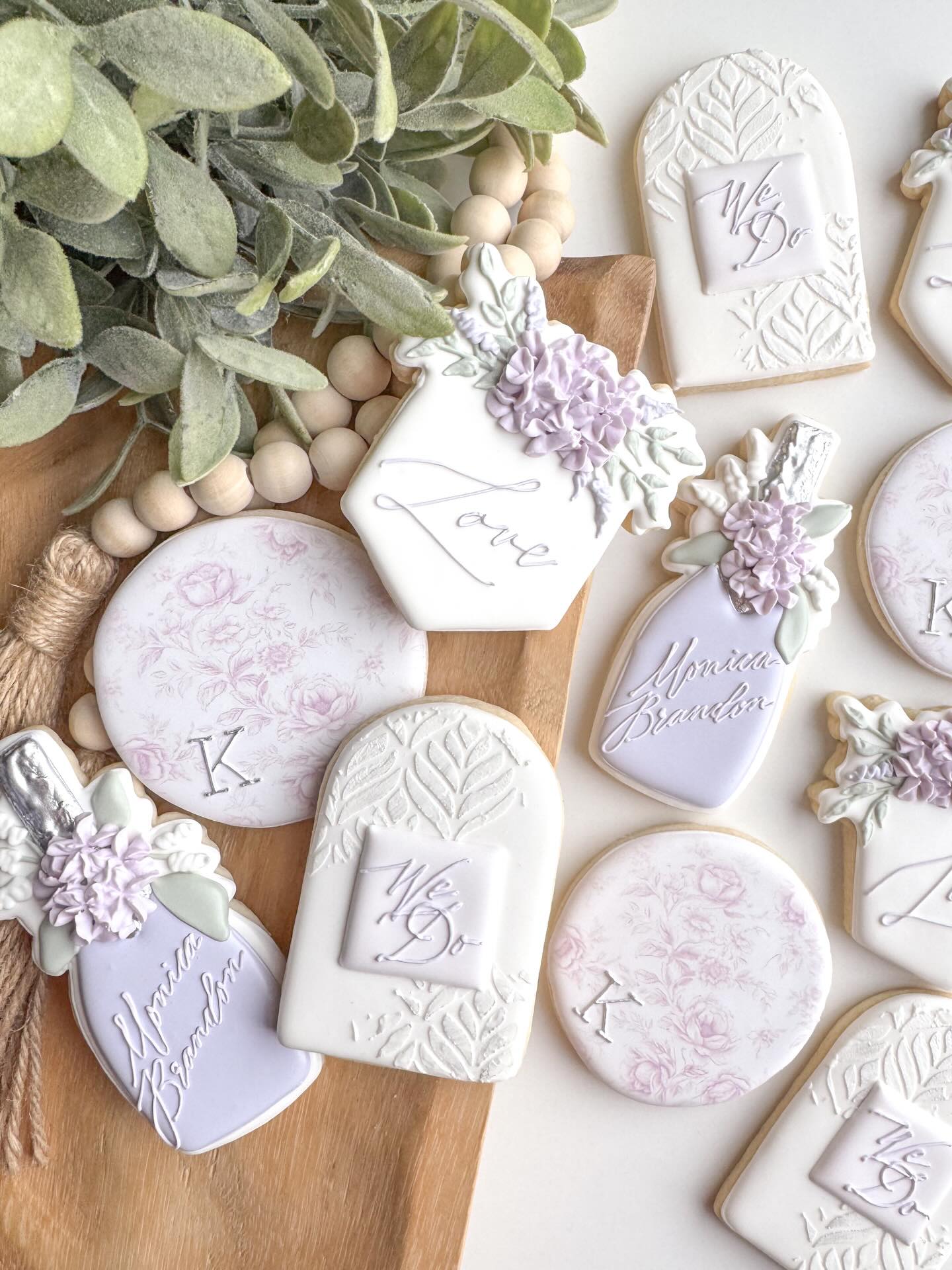 L I L A C L O V E • custom royal icing sugar cookies to celebrate a bride to be. Custom sugar cookies with royal icing are the perfect palette for your theme to be displayed at any special event like a wedding shower or your big day!!
•••
Interested in Ruby Lou Company custom sugar cookies for your next event- please submit your request at www.rubyloucompany.com