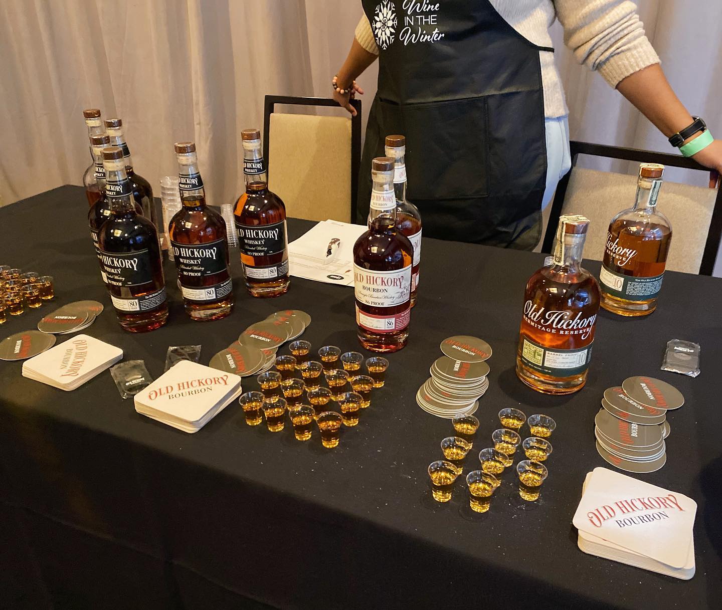 We had the best time at @wineinthewinter and sharing our brands with you! Thank you for all the volunteers that make nights like this one possible, we can’t wait for next year! ������🥂🍷
#RSLipman #WineintheWinter #cheers #Nashville #Tennessee