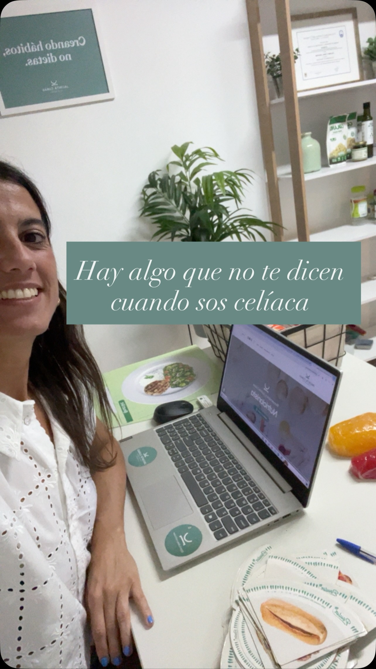 Hay algo que no te dicen cuando sos celíaca 🧐⁉️
Hay algo de lo que casi no se habla cuando sos celíaca…
⚠️ Que no alcanza solo con hacer tu dieta sin gluten.
Podés estar haciendo la dieta bien y aun así sentir que tu alimentación sigue desordenada: comer siempre lo mismo, depender mucho de productos sin gluten o no saber bien cómo armar tus comidas 🤯
🙋🏻♀️ Por eso como nutricionista y celíaca, trabajo acompañando a celíacos que ya llevan tiempo con el diagnóstico y quieren mejorar su alimentación, sumar variedad y ordenar sus hábitos ✨
➡️ Si sos celíaca y sentís que estás en ese punto,
podés escribirme por mensaje directo o por WhatsApp y te cuento cómo puedo acompañarte 🤍
➖➖➖➖➖➖➖➖➖➖➖➖➖➖➖➖
📚 Metodología ➡️ Creando hábitos, no dietas
📩 jacinta@nutricionequilibrio.com.uy
📲 098 408 043
🌎 Www.jacicubasnutricion.com
#celiacos #celiaquia #nutricionista #habitossaludables #libredegluten