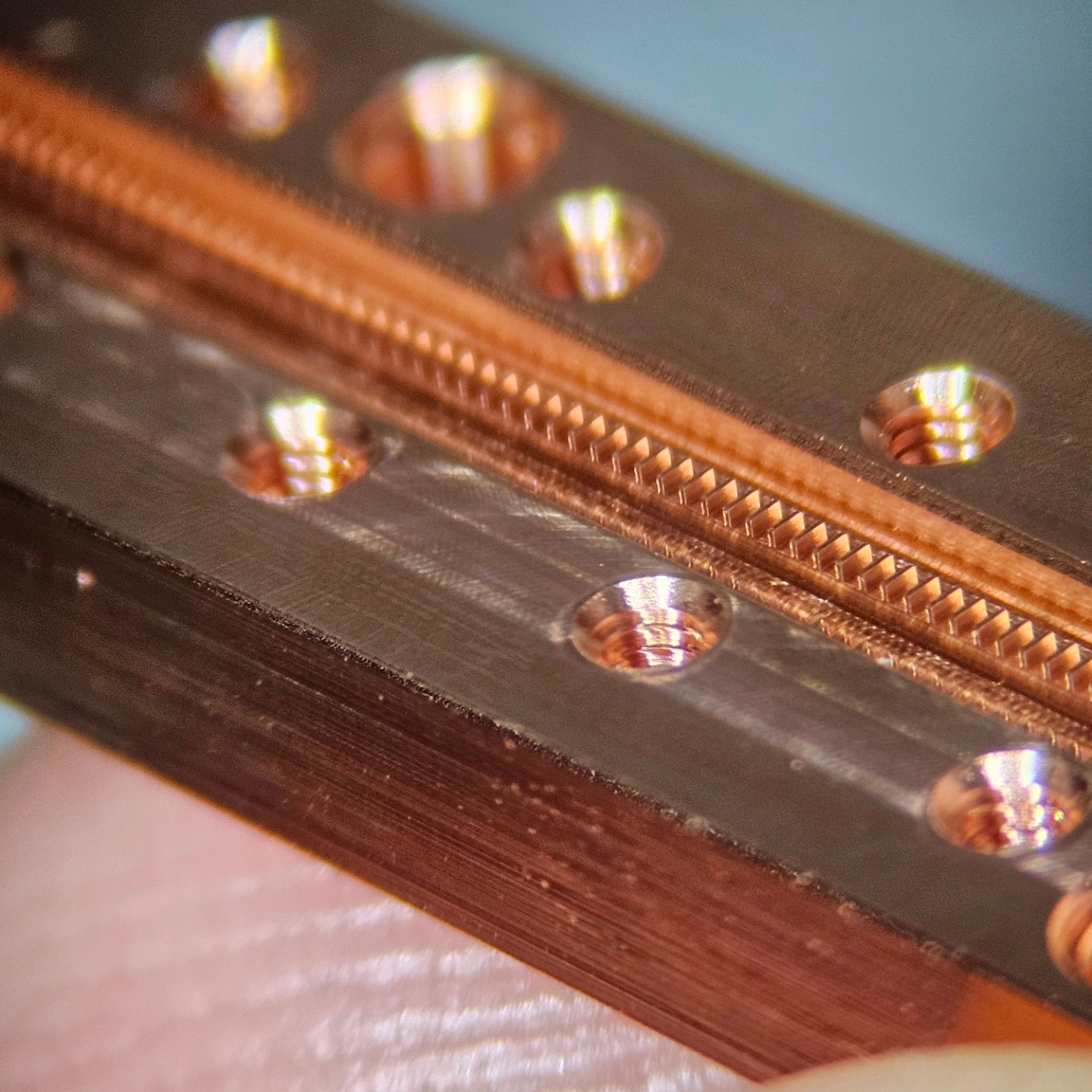 Waveguides.
75um fins. Pure copper.