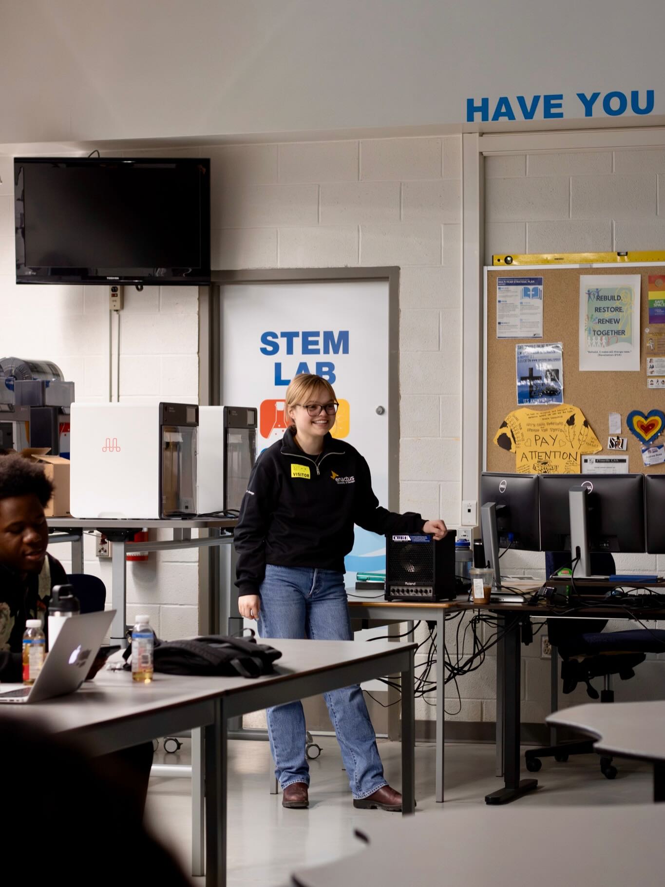 Last week, InvestED hosted a financial literacy workshop for Grade 12 students at St. Marguerite d’Youville Secondary School.
We covered budgeting, saving, credit, and other key skills to help students feel more confident managing their finances after graduation!
Learn more: enactusguelph.com/invested
#enactus #enactusguelph #uofg #financialliteracy #students