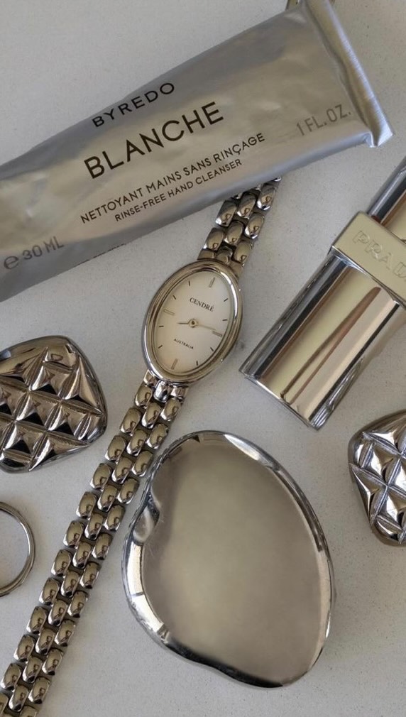 Getting ready..🤍•
Go: www.saysowoman.com
Use code: SayNew
Done✌🏼