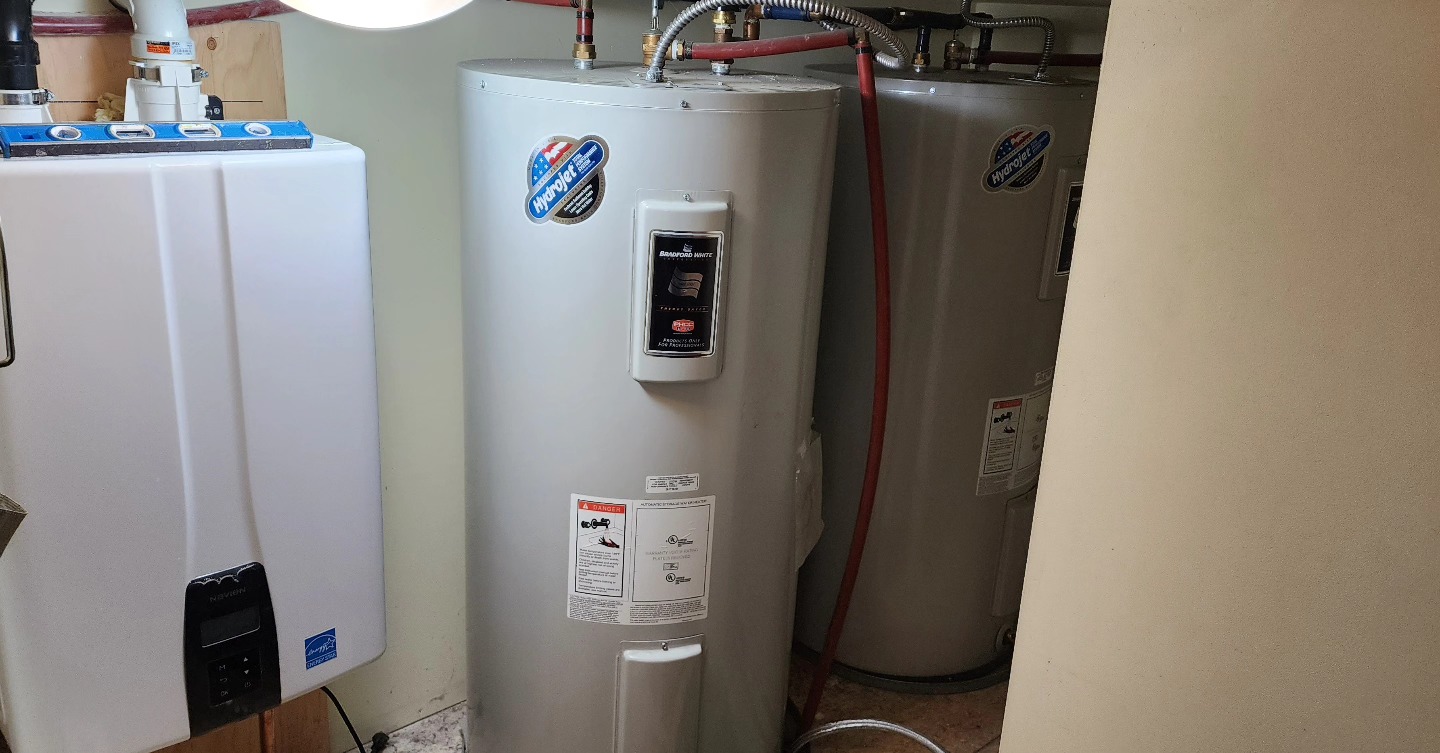On-Demand Navien 240 A2, with external recirculation.
With a young family , these customers are happy to have endless hot water!
Bonus they reclaimed lots of storage space and are eligible for the $1000 fortis rebate.
Swipe right ->
#plumbing #seatosky #Whistler #Squamish #gas-fitter #plumber #hotwater #ondemand
@navieninc @fortisbc