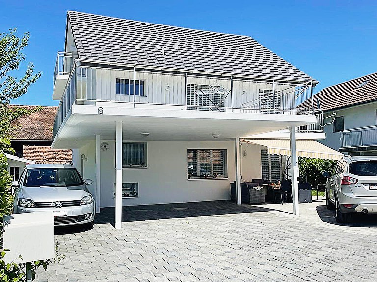 Reinigung und Streicharbeiten einer Fassade und Dachuntersicht in Zuchwil 🏠
Ihr Gipser und Maler für Umbau und Renovationen✅
#gipser #maler #handwerk #bau #trockenbau #hausbau #baustelle #handwerker #neubau #fassade #gipserarbeiten #schweiz #umbau #sanierung #fassadenbau #malerundlackierer #fassadengestaltung #eigenheim #bauherren #beratung #solothurn #architekten #verwaltung #biberist #gerlafingen #derendingen #zuchwil #kriegstetten #horriwil #bern