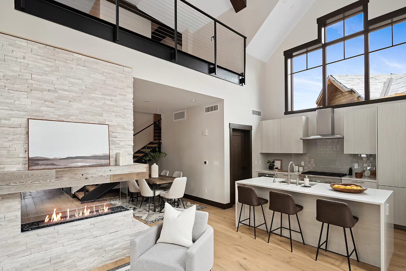 Different angles of the recently completed units at Tahoe Beach Club.🤌
.
.
.
#generalcontractor #laketahoeconstruction #construction #laketahoe #tahoebeachclub #laketahoecontractor #sierracon