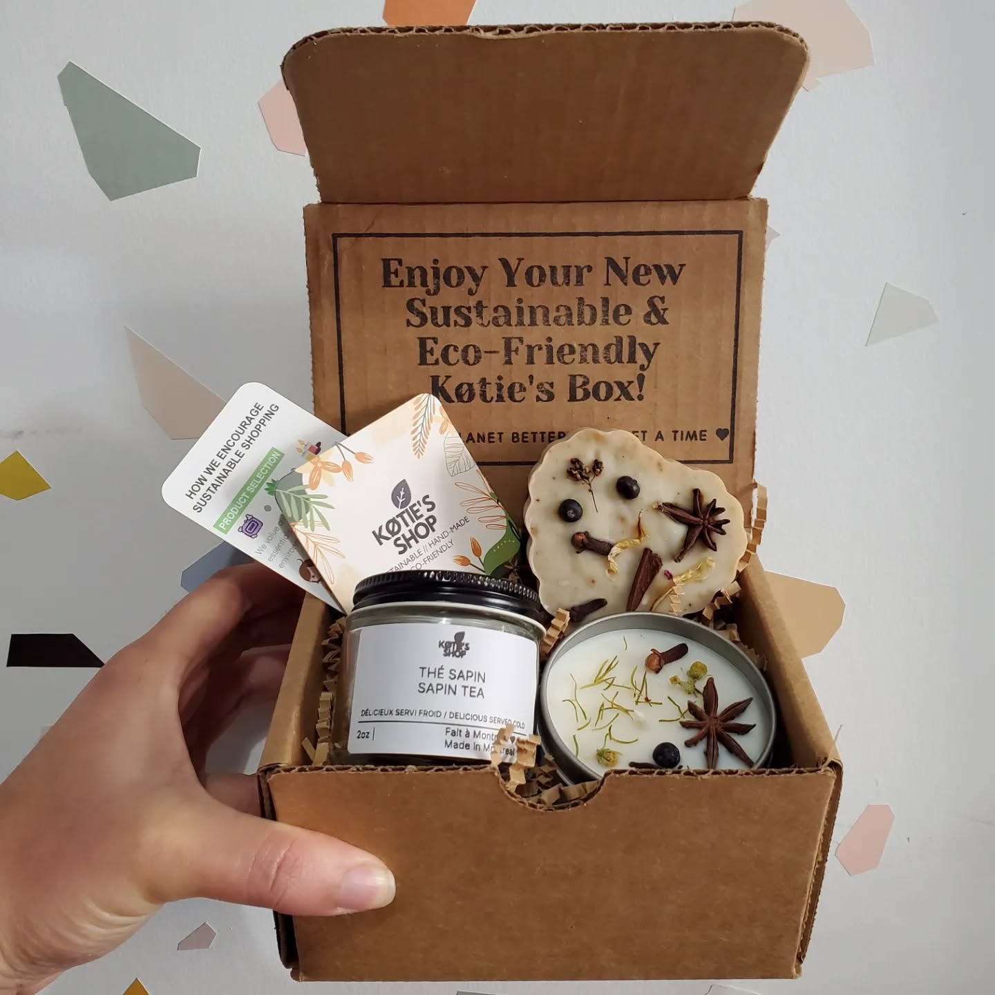 ⭐CONTEST // ENTER TO WIN!🌠
IN CELEBRATION OF Autumn 🍂 we are running a contest where one lucky winner will receive our autumn box which is worth $40(includes shipping)!!! Included in the box is:
- Locally sourced Sapin tea (from Quebec, Canada)
- Handmade Eco Soap: Mom's Apple Pie 🥧
- Autumn Harvest handmade soy wax Canadle
All of our products are hand made with natural ingredients and zero chemicals!
To enter here is what you have to do✅:
- Be a follower of @koties_shop & @katierasp
- share this post to your story and TAG US SO WE KNOW YOU RE-SHARED
- Leave a comment below and tell us what is your favorite part of Autumn! 🍂