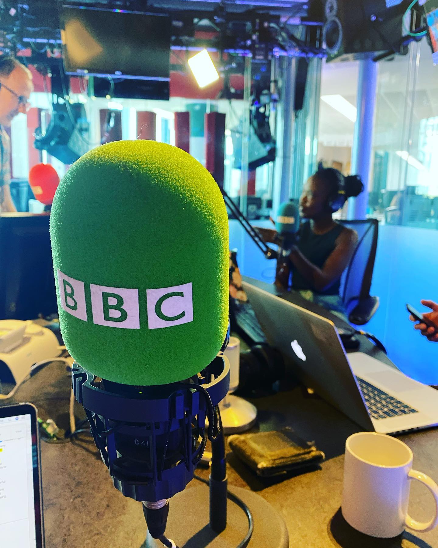 Back in the recording studio!☀️ excited to share all the amazing #innovation stories from #SierraLeone 🇸🇱 that @mariama.wurie and I have been working on for @bbc and @cnnafrica - COMING SOON 👏 thank you #Freetown for the best few weeks, the most amazing food and an excellent new #jumpsuit 🤩 #mamasalone ❤️