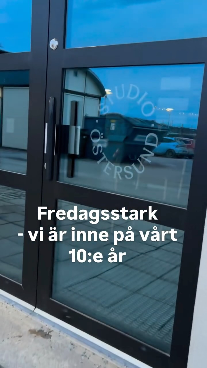 Vårt älskade Fredagsstark - vi är inne på 10:e året nu. Många är med varje vecka och vissa har varit med från start 2017.
Du anmäler dig vecka för vecka och betalar på plats via Swish eller köper ett klippkort där du får det 10:e passet på köpet. Träning och frukost - kan det blir en bättre start på helgen😀
