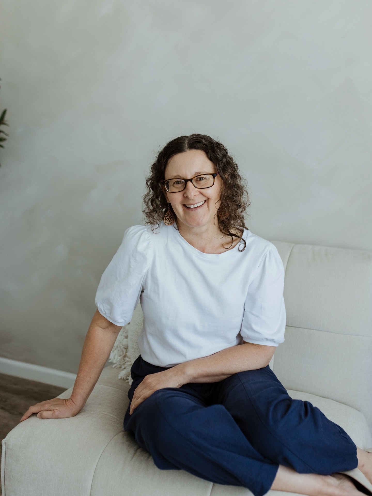 Nicole from @nicoletricariconaturopath ✨
Nicole is one of those people who truly cares about supporting women through every stage of life. From helping guide women through pregnancy and birth, to creating beautiful and meaningful programs for young girls learning about their menstrual cycles, her work is all about education, connection and confidence.
One of the things I loved most during this session was hearing about the mother and daughter moments she helps create. Those gentle, supportive conversations that can shape how young girls understand their bodies and themselves.
If you’ve ever met Nicole before, you’ll know exactly what I mean when I say she has such a calming presence.
If you’re looking for support with your health, pregnancy, or helping guide your daughter into womanhood, Nicole is definitely someone worth reaching out to.