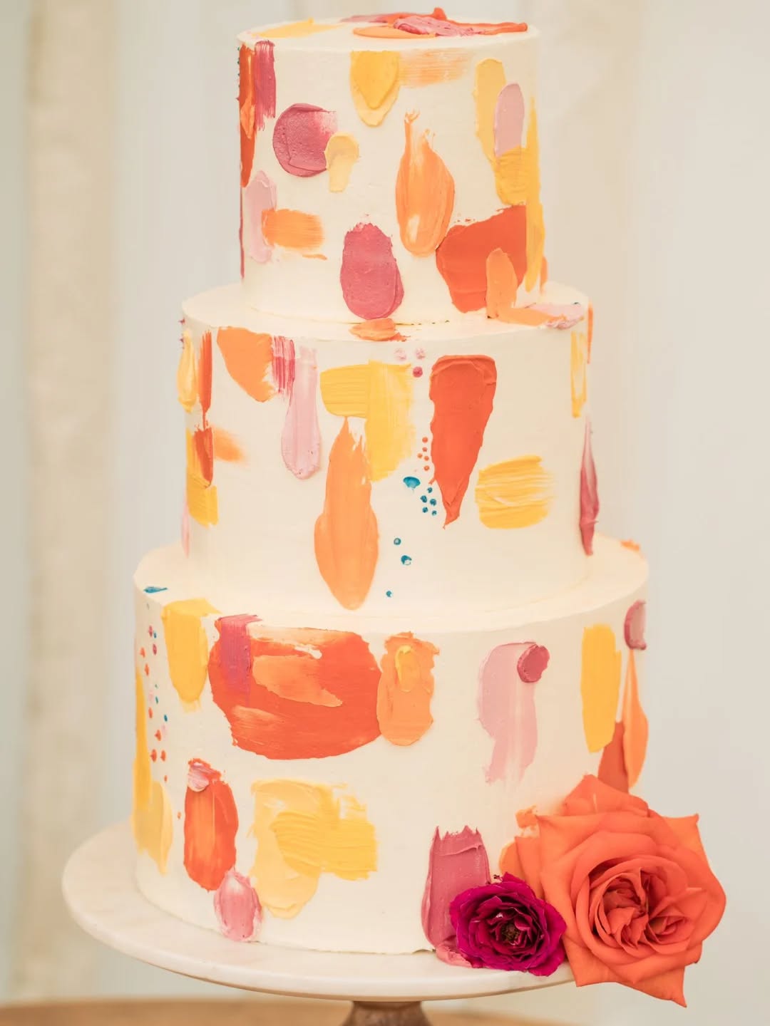 Cake...but make it art! 🎨🩷🧡
Lucy & Ryan's Summer marquee wedding - hand painted buttercream in sun-washed tones with fresh blooms.
Designed for couples who want something beautifully different!
@yeti_photography_devon
@lucy.farr92
@flowersbysophiemillington
@taddlefarmtents
#weddingcake #weddingdetails #modernwedding #weddingcake2026 #weddingcake2027