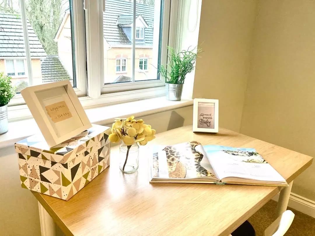 Are you dreaming of a new life? New friends? New space to call your own? Find it all at Snug 💛