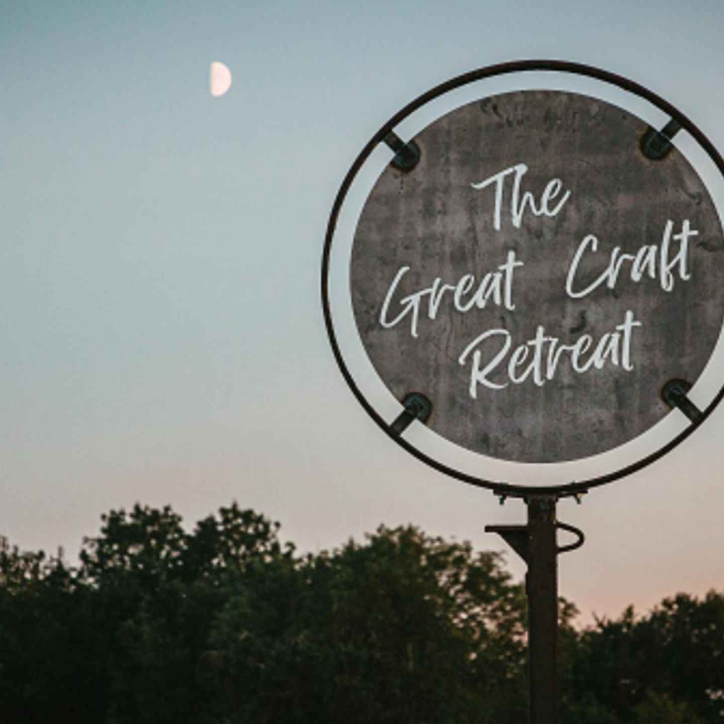 THE GREAT CRAFT RETREAT
.
A Weekend like no other, Traditional Crafts, Fully Catered, in Good Company
.
Located in South Oxfordshire our yearly Craft Retreat see's lucky participants try 4-5 heritage crafts across 2 days, from Blacksmithing to ceramics! Take a look at our 2025 film too see what all the fuss is about and book your 2026 places!
With this years retreat on August 14th-16th & 21st-23rd and a new line up of crafts with Stained-glass to Copper spoon making this is something you don't want to miss!
.
Book and discover more on @thegreatcraftretreat
.
.
2025 saw us have an epic crew of crafts people!
@coppicing_suz
@design.junction_
@stonesfieldleather
@frontier.forge
with a beautiful menu from @thescranshack !!
Thank you to all
.
Footage by Adamadrian.com
Produced by @bills_workshop